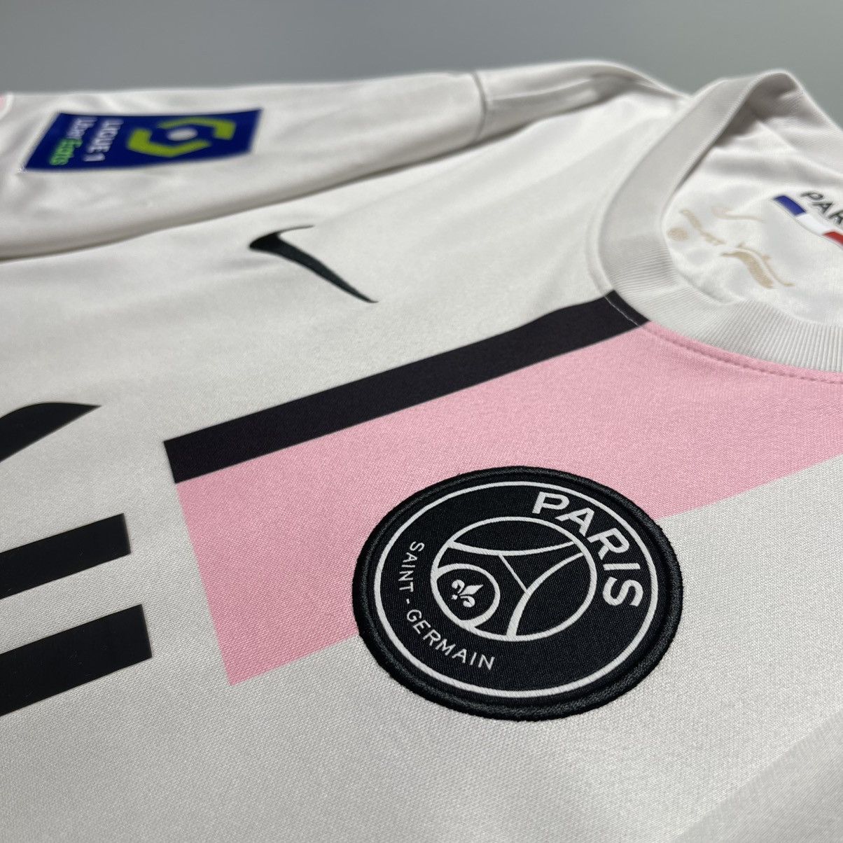 Nike PSG NIKE 2021/2022 FOOTBALL SOCCER AWAY JERSEY #30 MESSI Size US L / EU 52-54 / 3 - 5 Thumbnail