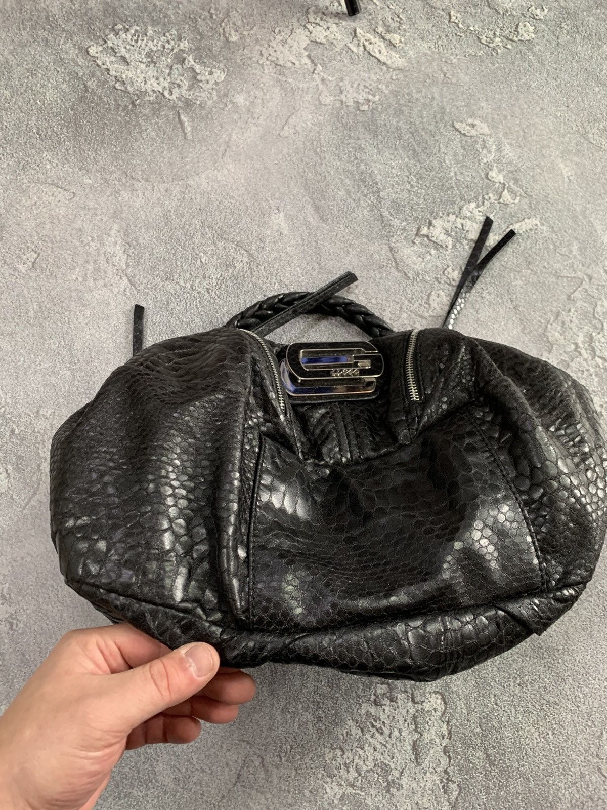 Guess Vintage Guess Y2K Black HandBag Avant Garde Python Patern Size ONE SIZE - 13 Thumbnail