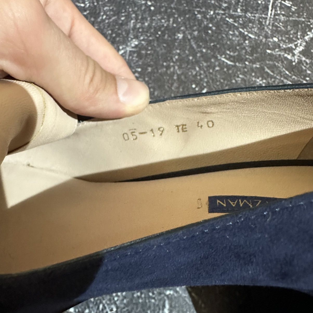 Stuart Weitzman Stuart Weitzman women’s suede loafers heels size 40 Size US 10 / IT 40 - 13 Thumbnail