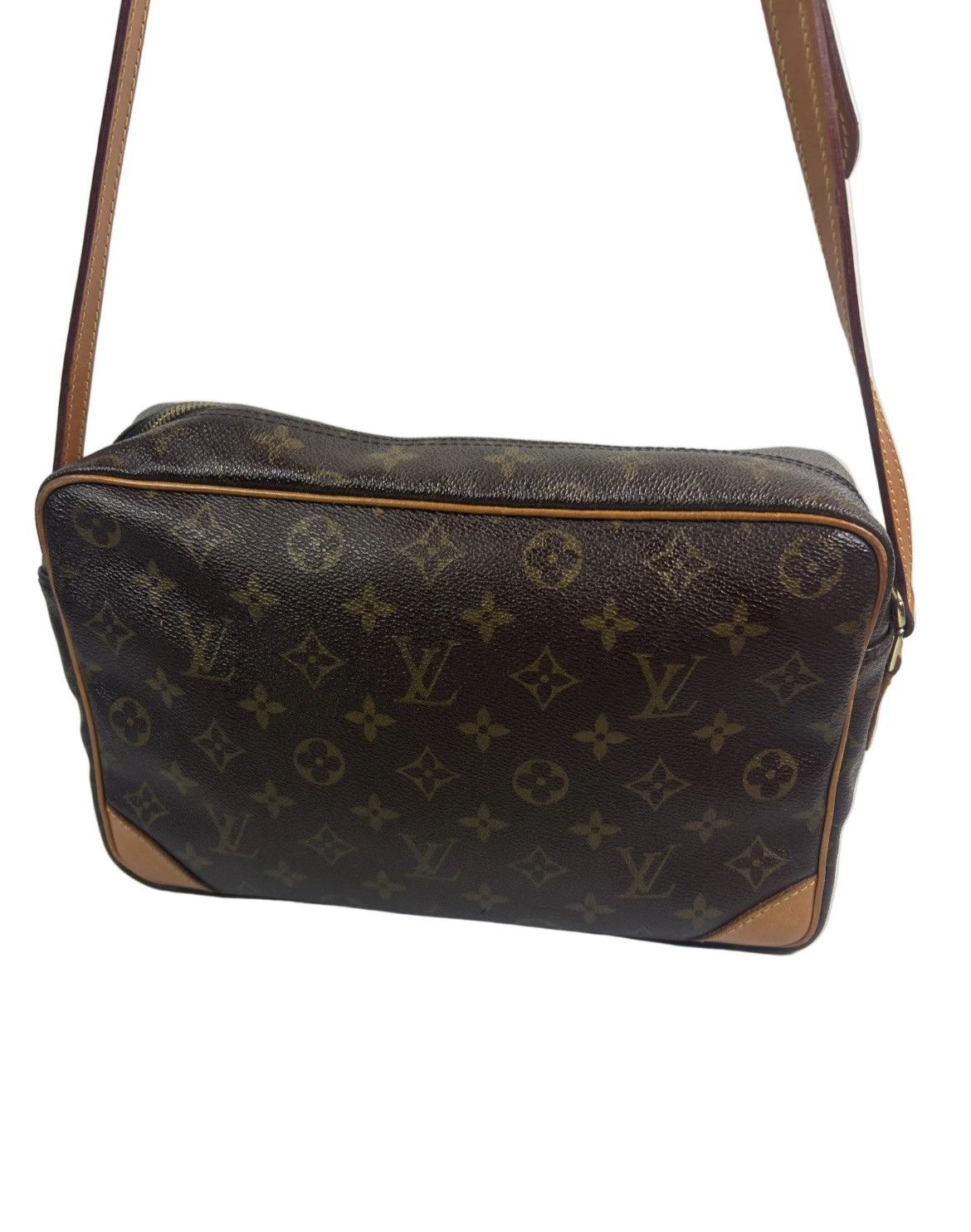 Louis Vuitton Louis Vuitton Monogram Crossbody Bag Size ONE SIZE - 2 Thumbnail