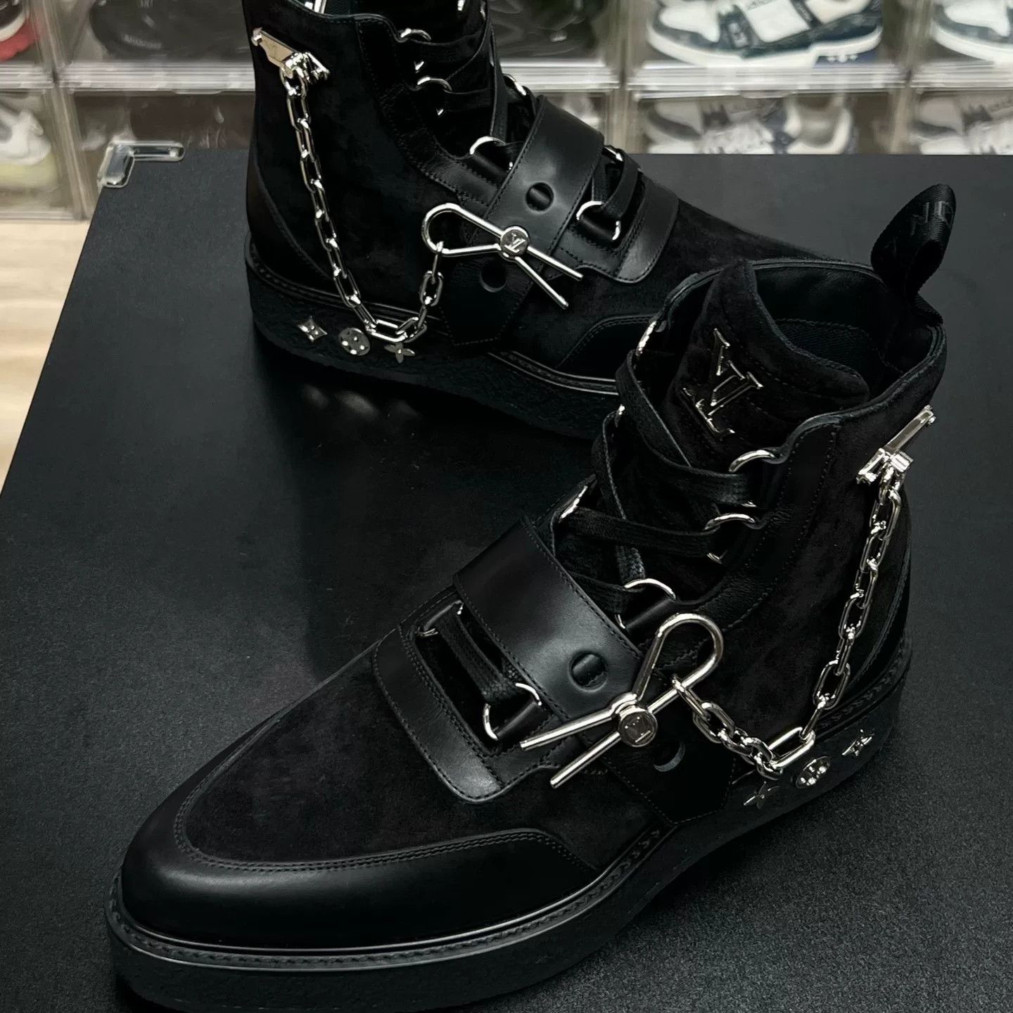 Louis Vuitton Louis Vuitton Black Designer Casual Size US 5 / EU 37 - 1 Thumbnail
