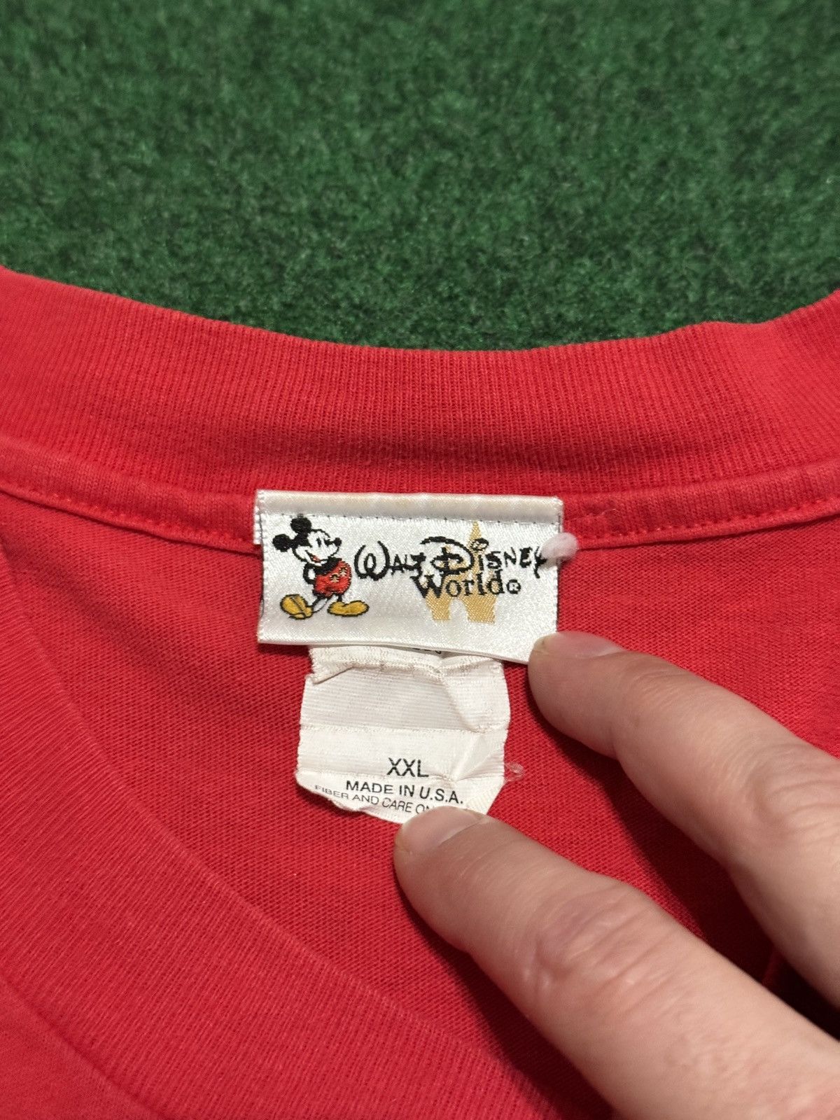 Disney 90s Disney Christmas Mickey Mouse Pluto Santa XXL T Shirt Size US XXL / EU 58 / 5 - 3 Thumbnail