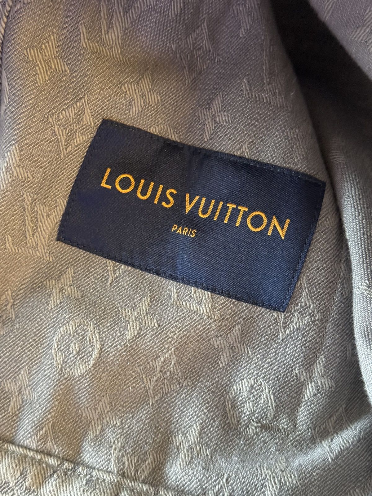 Louis Vuitton Louis Vuitton grey monogram denim jacket 44 Size US S / EU 44-46 / 1 - 6 Thumbnail