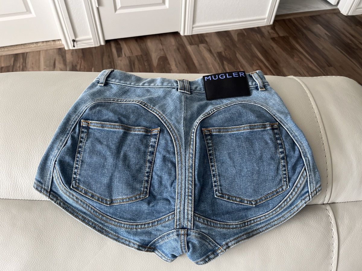 Mugler Muller spiral Shorts Size 27" / US 4 / IT 40 - 1 Thumbnail