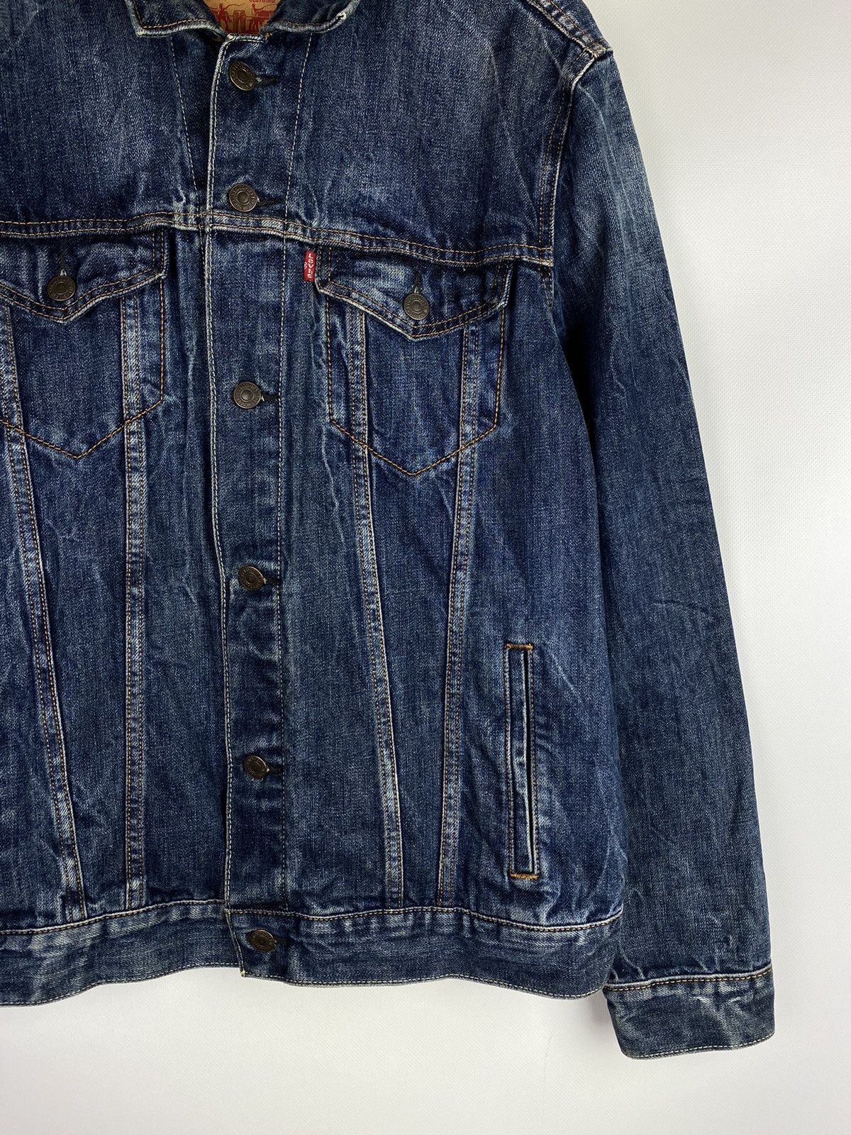 Levi's Levis men’s denim trucker jacket size L Size US L / EU 52-54 / 3 - 7 Thumbnail