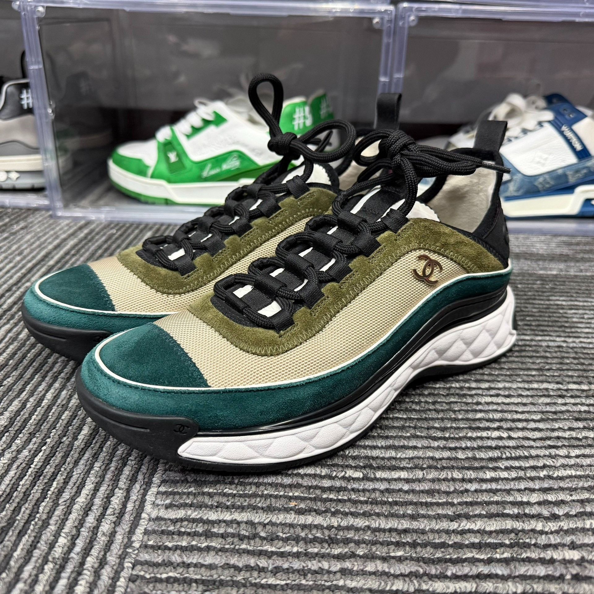 Chanel Chanel Casual Multi Lowtop Sneakers us_8 Women Size US 8 / IT 38 - 1 Thumbnail