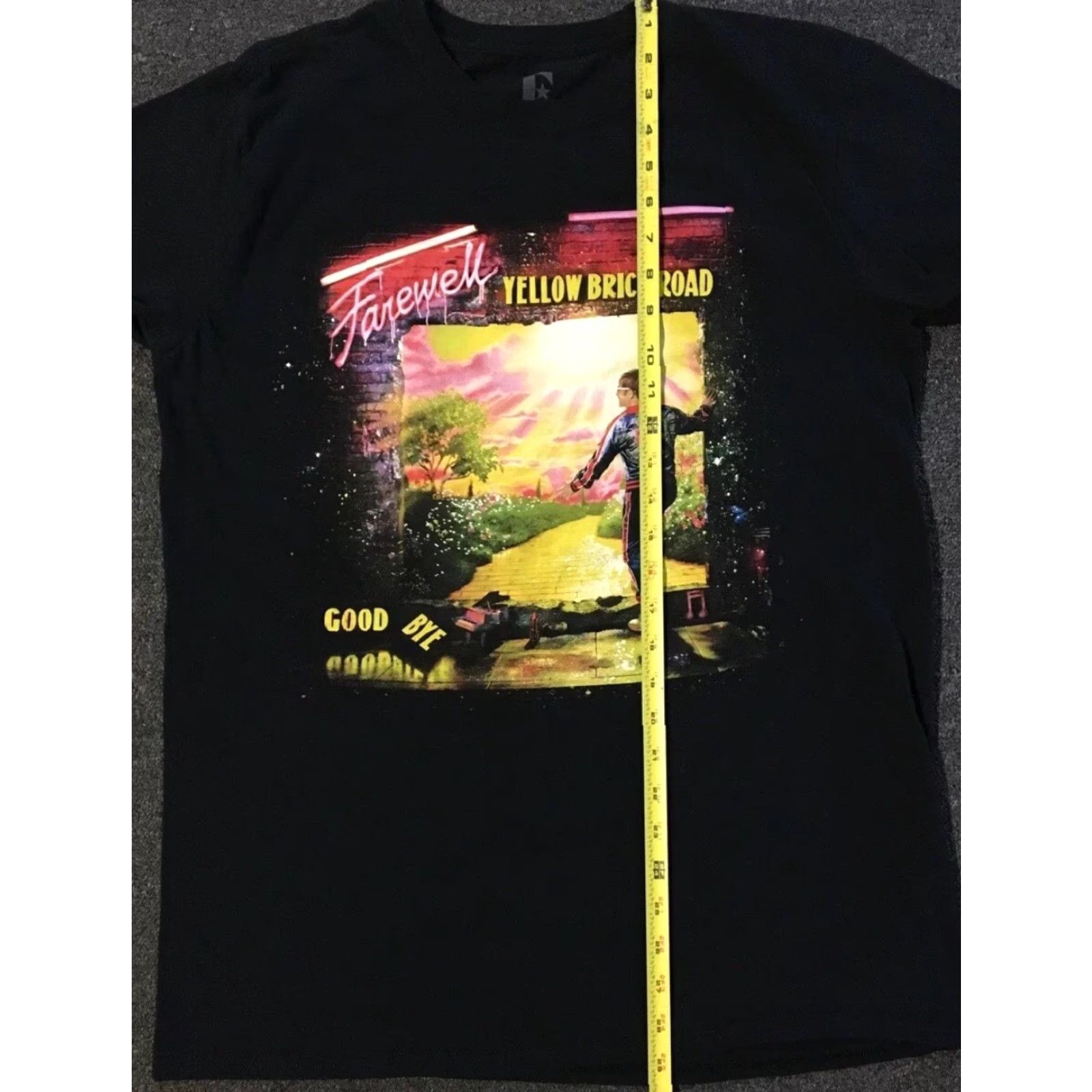 Vintage VINTAGE Elton John Farewell Yellow Brick Road Tour Shirt L Men's Black Rock Concert Band Retro Graphic Tee Size US L / EU 52-54 / 3 - 7 Thumbnail