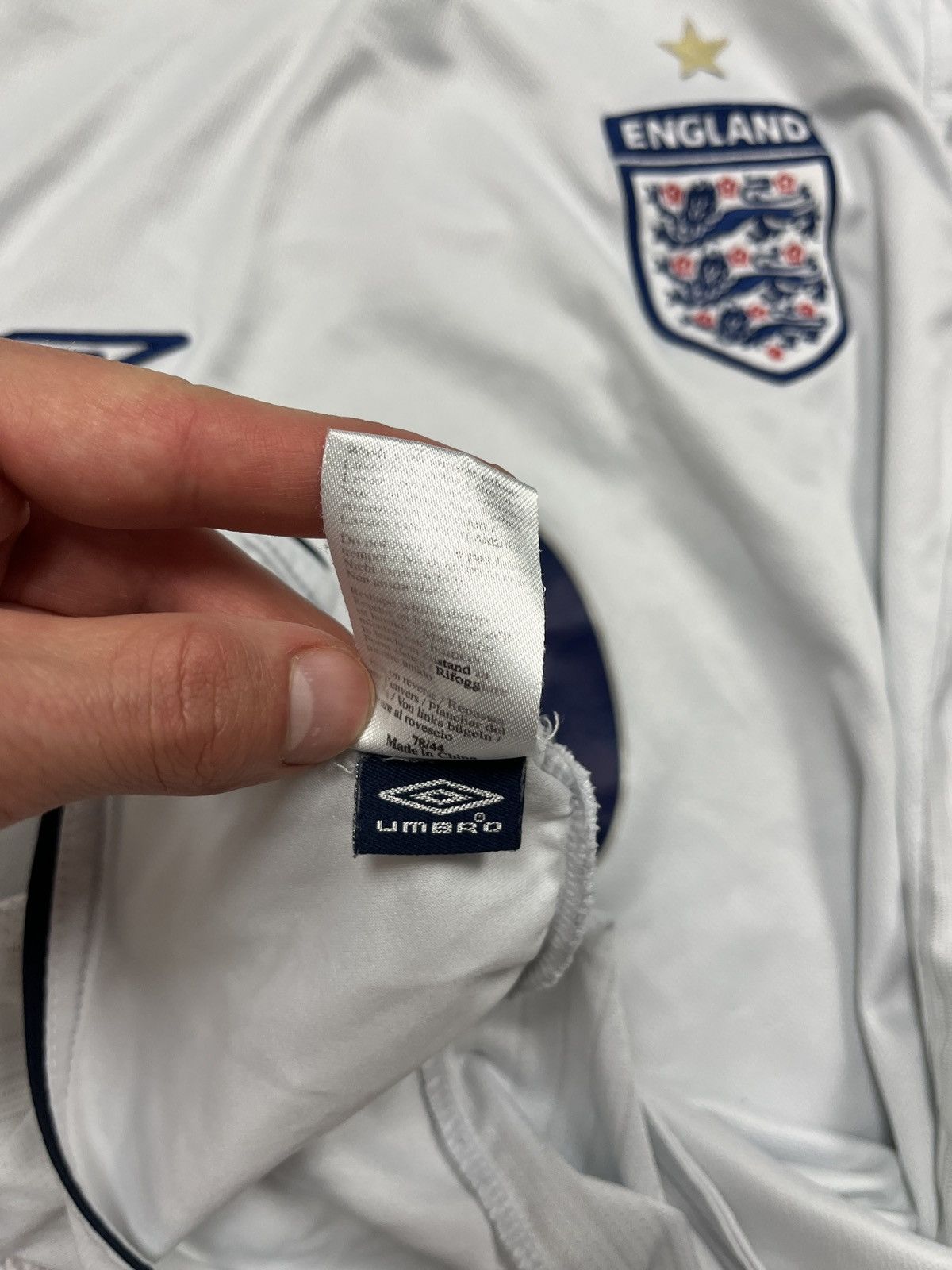 Umbro Vintage Umbro England 2005 2007 Rooney #9 Home Soccer Shirt Size US M / EU 48-50 / 2 - 10 Thumbnail