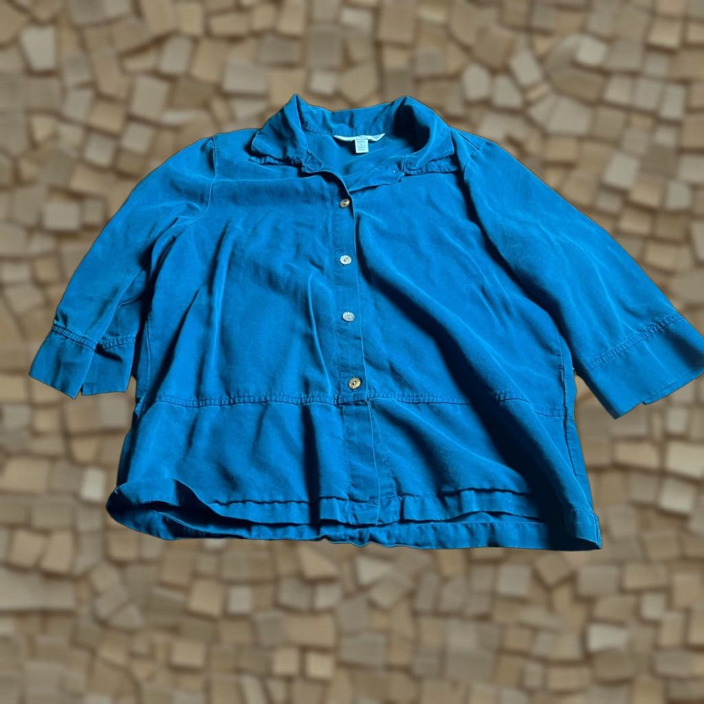 Vintage AKS Shirt, Women's Size Large Petite, Blue, Button Up, Vintage, Knit? (Wait) Size L / US 10 / IT 46 - 1 Thumbnail