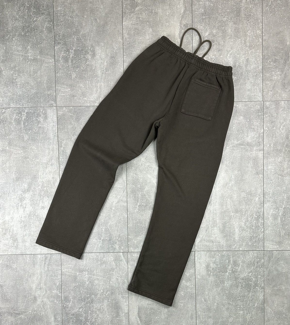 Broken Planet Broken Planet Taupe Pants Straight Jogger Sweatpants Size US 29 - 12 Thumbnail