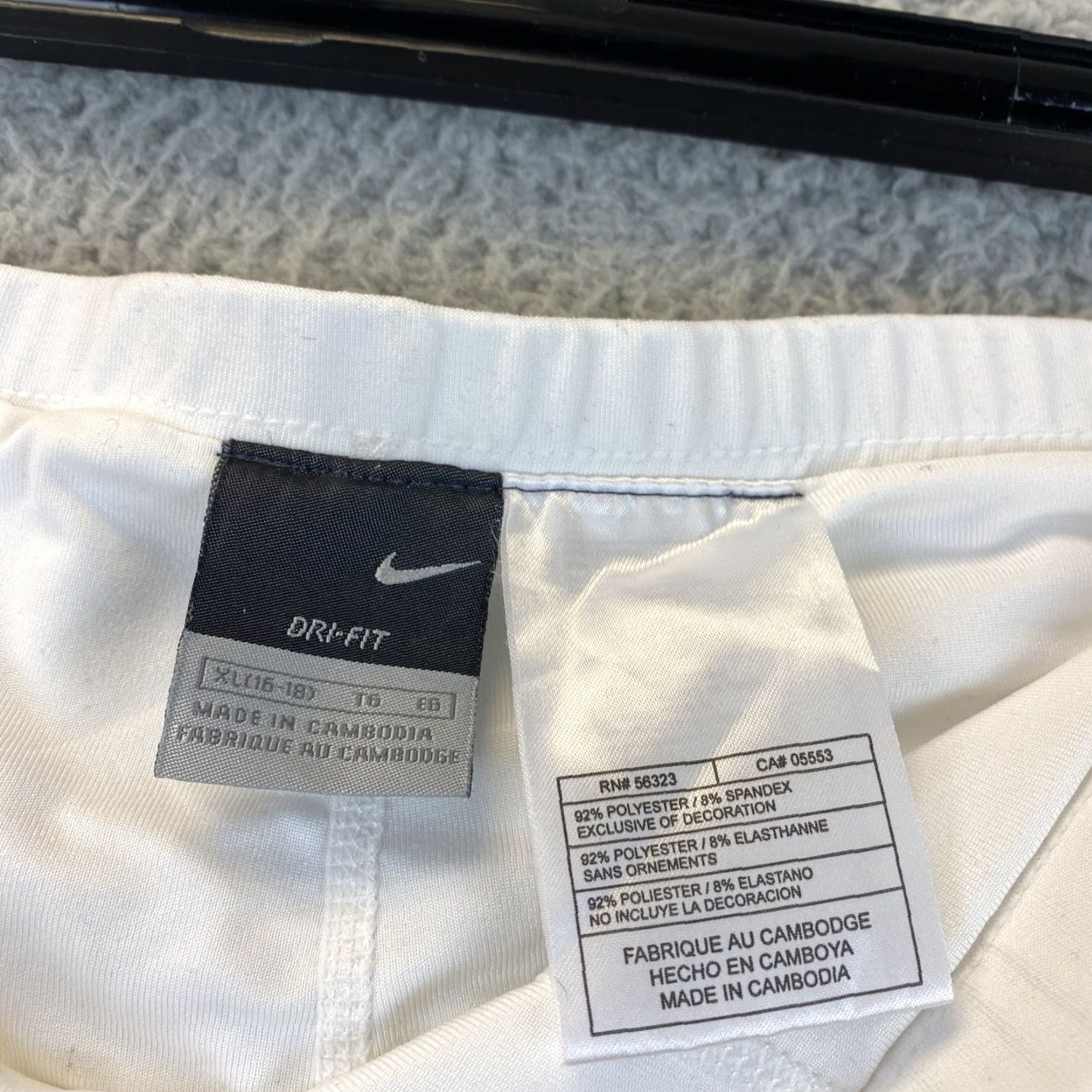Nike Nike Skort Tennis Women White XL Athletic Performance Short Skirt 90s Theme? Size 40" / US 18 - 8 Thumbnail