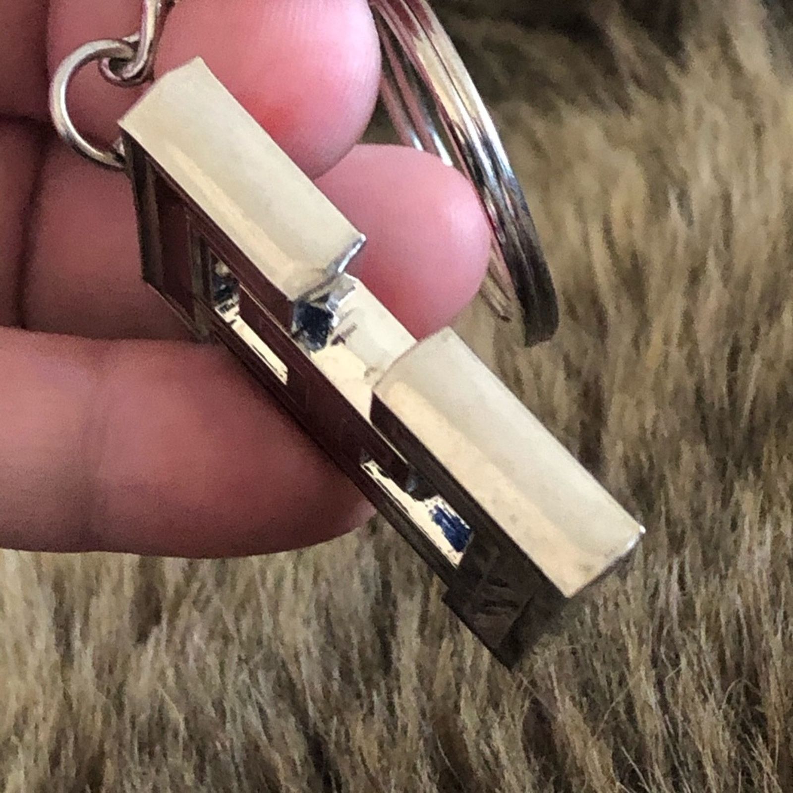 Esprit Vintage Esprit “E” metallic red enamel keychain Size ONE SIZE - 5 Thumbnail