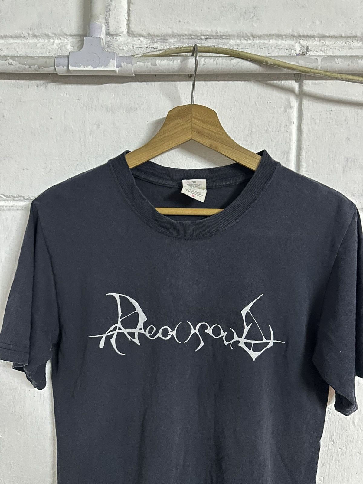 Band Tees × Vintage Vintage Decapitated Logo Faded (Death Metal) T-Shirt Size US S / EU 44-46 / 1 - 2 Thumbnail