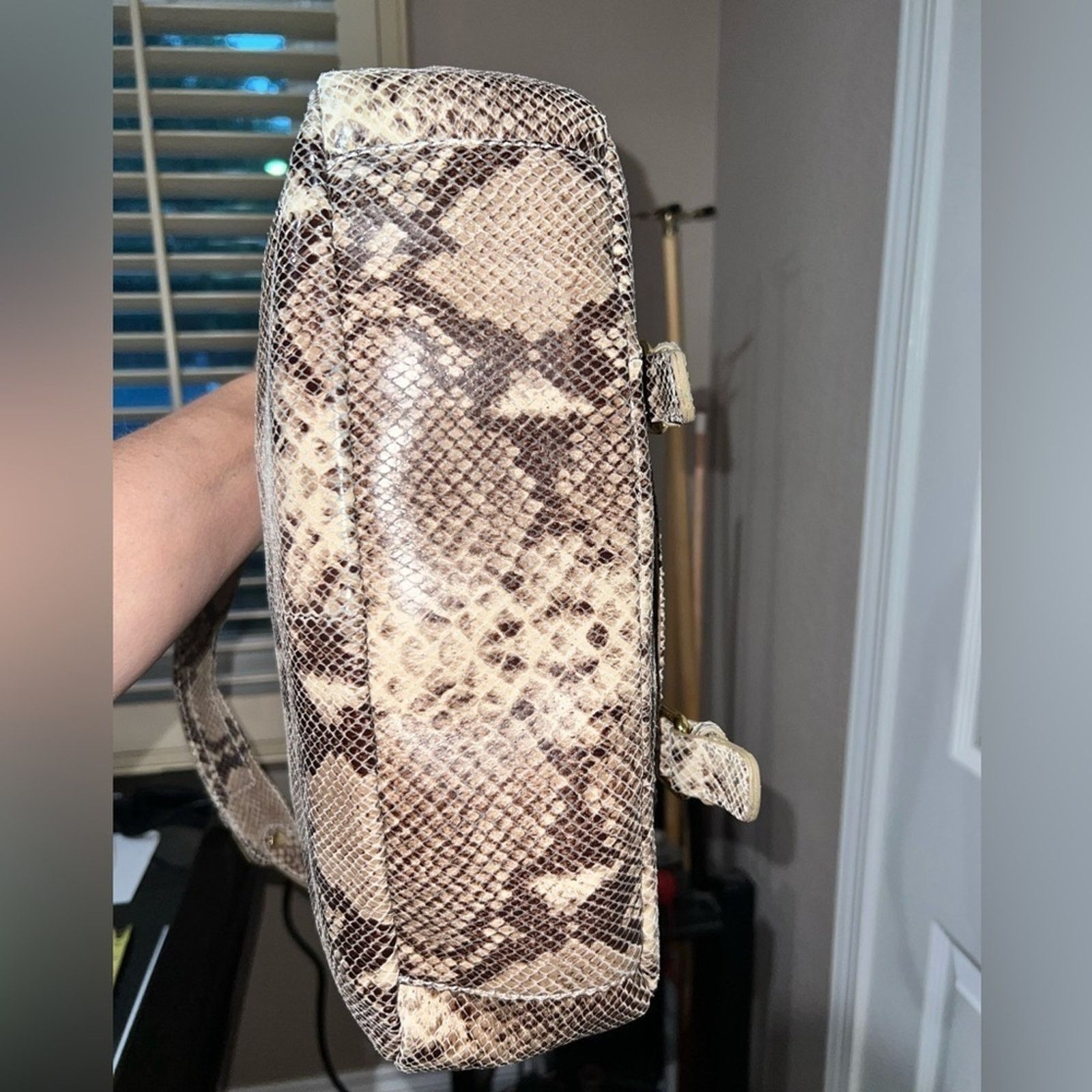 Cynthia Rowley Cynthia Rowley Faux Snakeskin Leather Hobo Bag Size ONE SIZE - 16 Thumbnail