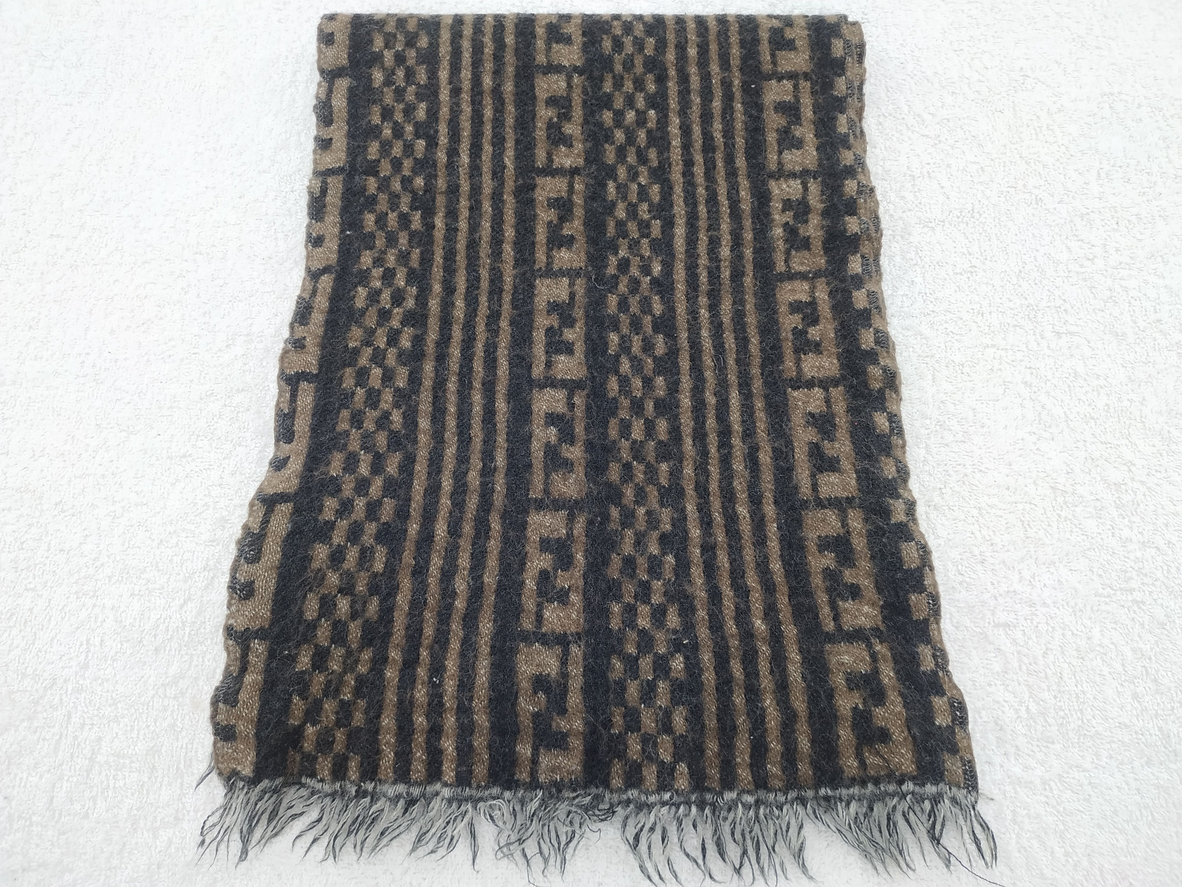 Fendi Vintage Fendi Scarf/Muffler/Neckwear MF463 Size ONE SIZE - 1 Thumbnail