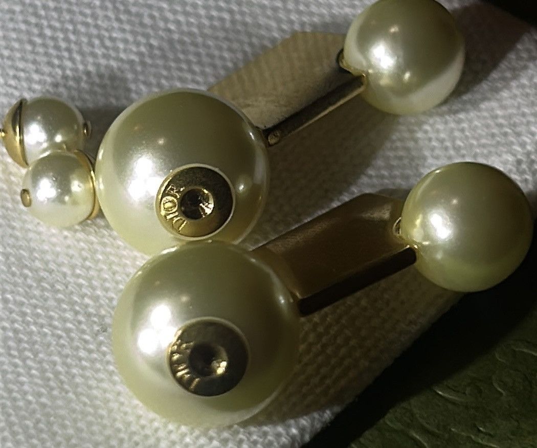 Dior DIOR Tribales Earrings Gold-Finish Metal and White Resin Size ONE SIZE - 6 Thumbnail