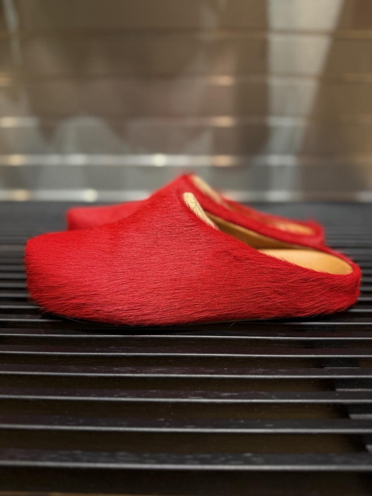 Marni MARNI Red Fur Platform Slides Men’s 9US/42EU 100% Authentic Size US 9 / EU 42 - 2 Thumbnail