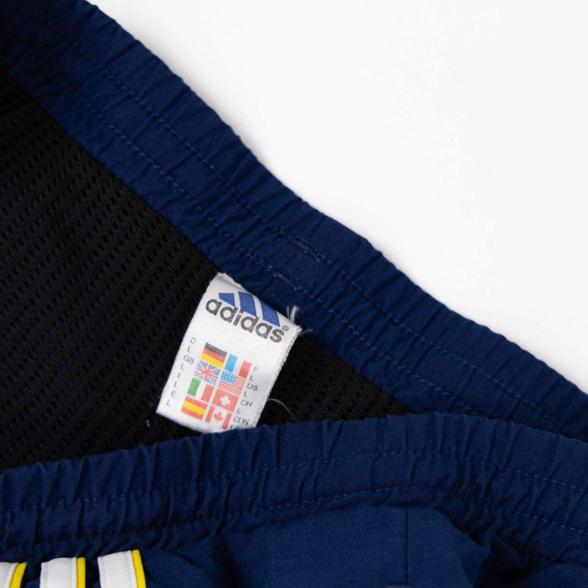 Adidas Adidas Vintage Men Blue Swim Shorts Mesh Lined Three Stripes Size US 38 / EU 54 - 6 Thumbnail