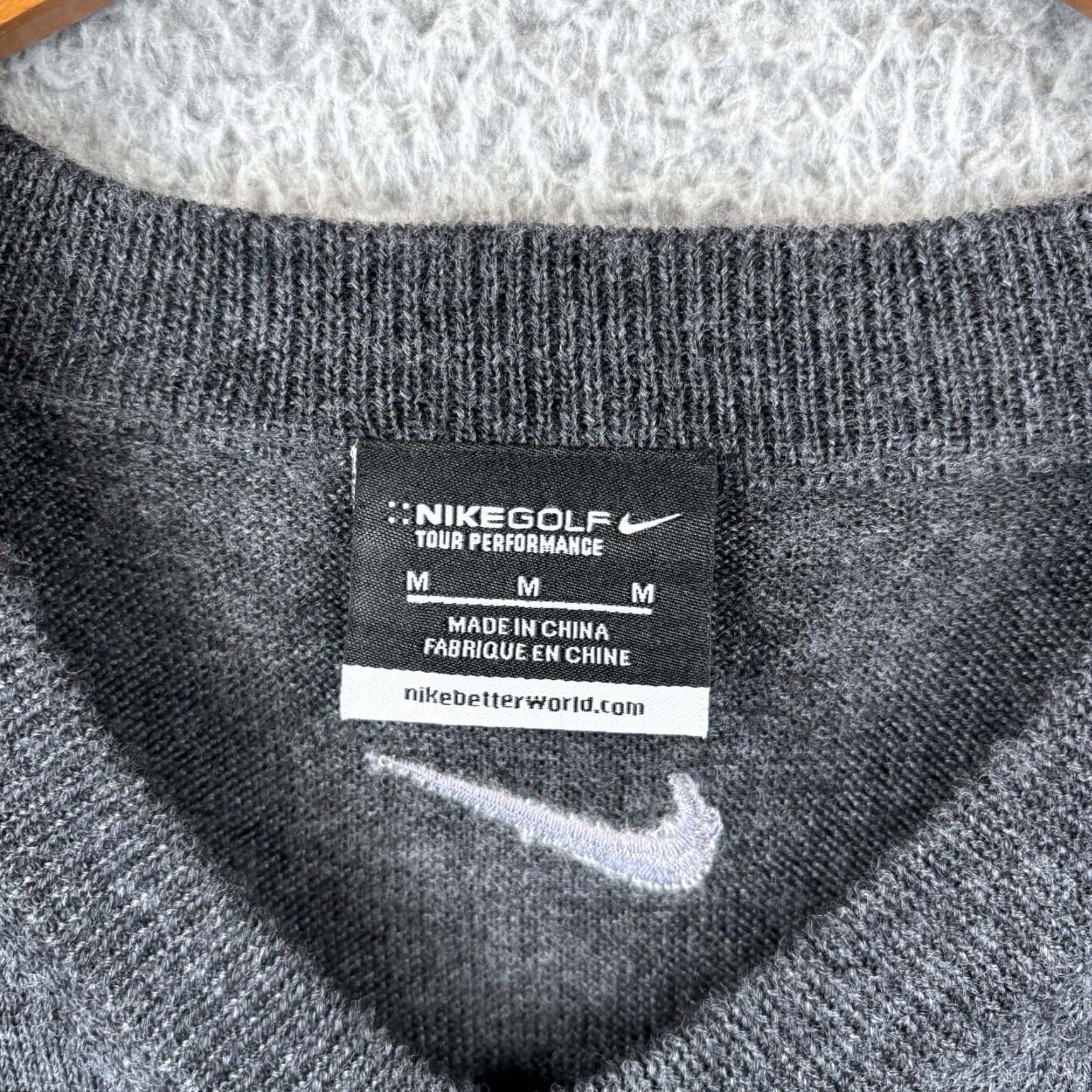 Nike Nike Golf Tour Performance V-Neck Merino Wool Blend Sweater Vest M Gray Mens Size US M / EU 48-50 / 2 - 2 Thumbnail