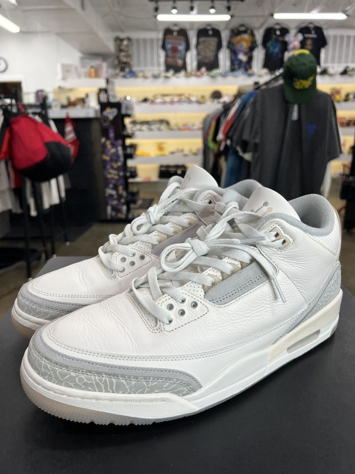 Jordan Brand Air Jordan 3 Craft Ivory Sz. 11.5 (2024) Size US 11.5 / EU 44-45 - 1 Thumbnail