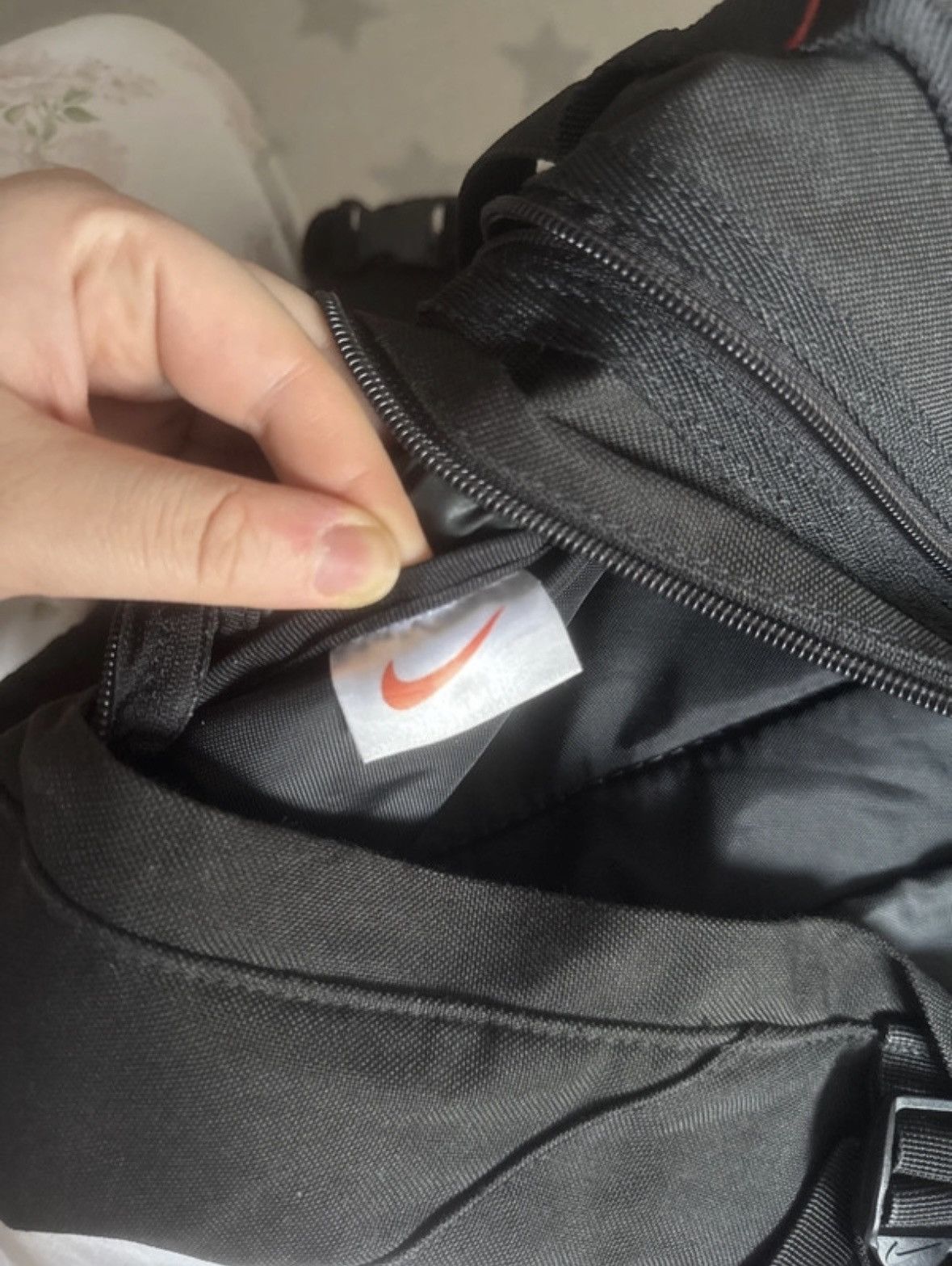 Nike Rare vintage Nike Maruem Sling Bag Y2K Size ONE SIZE - 9 Thumbnail