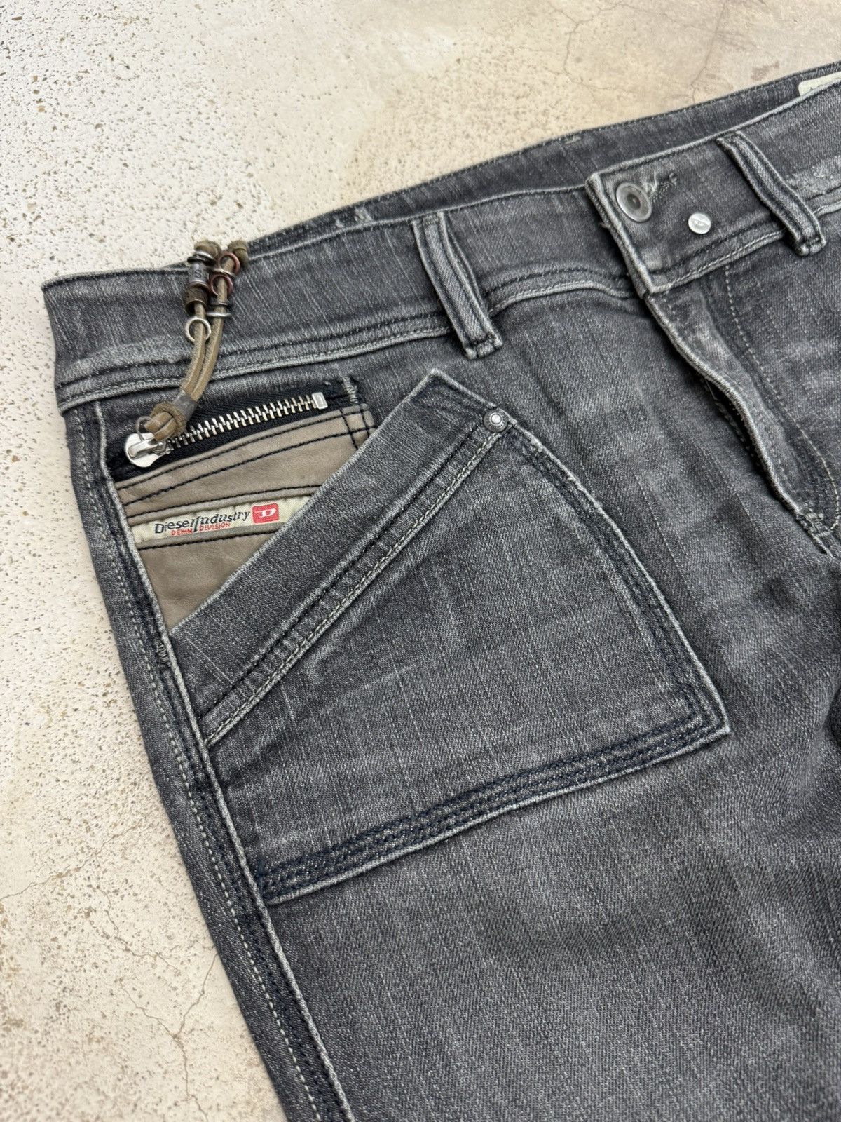 Diesel Diesel Reckfly Special Flare Unisex Relics Denim Distressed Size US 31 - 7 Thumbnail