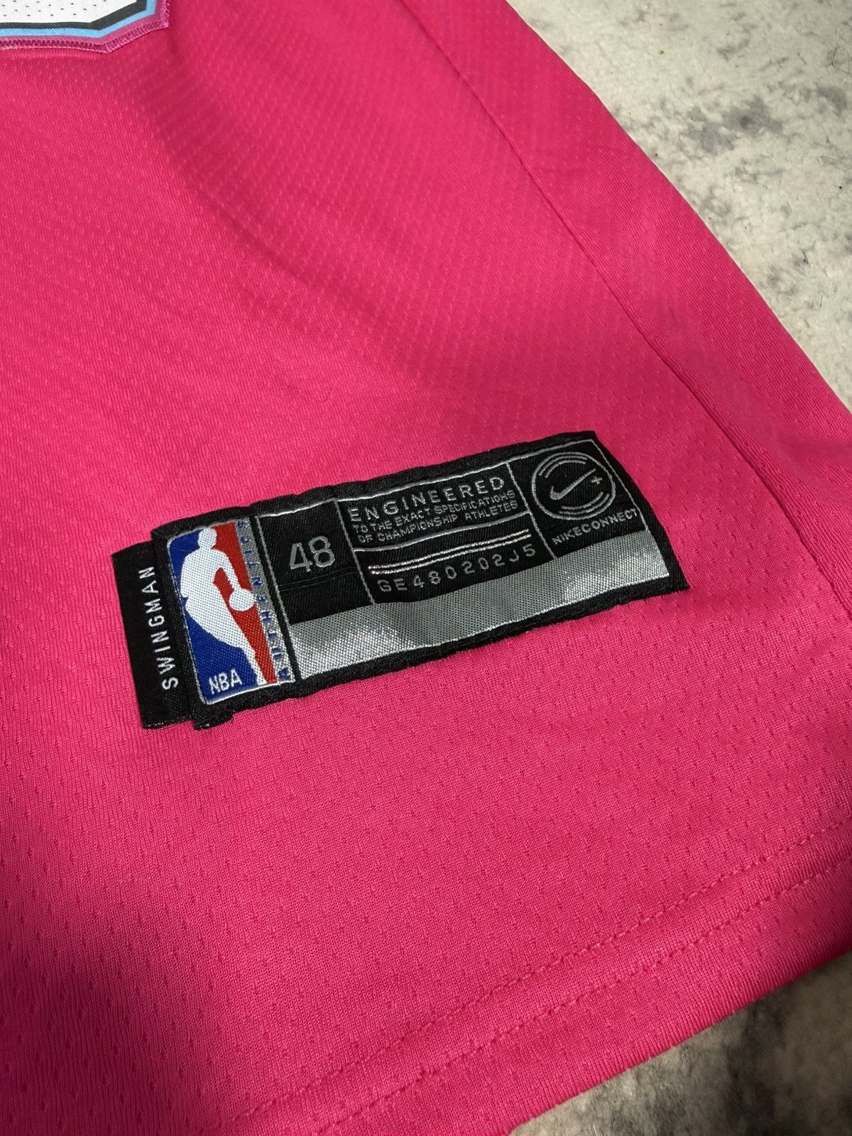 Nike Nike NBA Miami Heat Dwayne Wade #3 Basketball Jersey Size US M / EU 48-50 / 2 - 4 Thumbnail