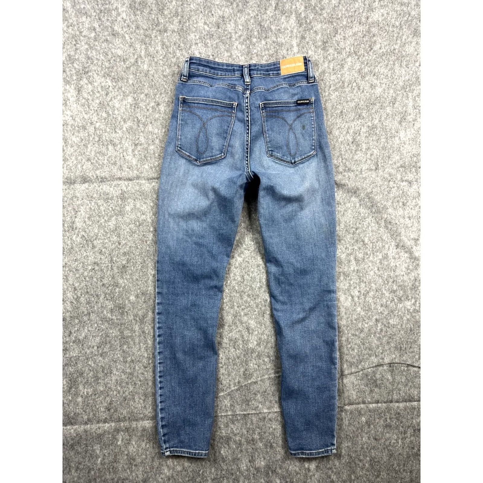 Calvin Klein VINTAGE Calvin Klein Jeans Womens Slim Fit Mid-Rise Blue 28x30 Slim 5-Pocket Logo Denim Distressed No Size 28" / US 6 / IT 42 - 5 Thumbnail