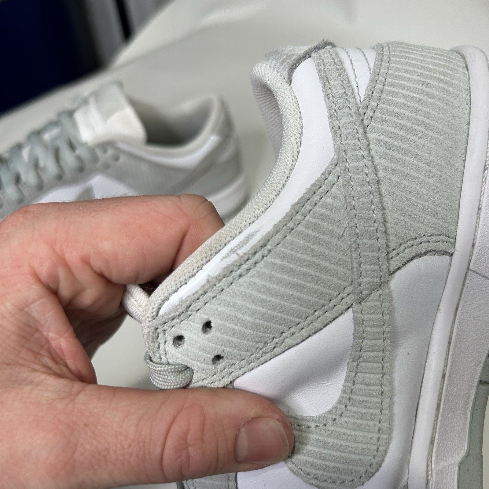 Nike Nike Dunk Low WMNS “Light Silver Corduroy” Size US 8.5 / IT 38.5 - 11 Thumbnail