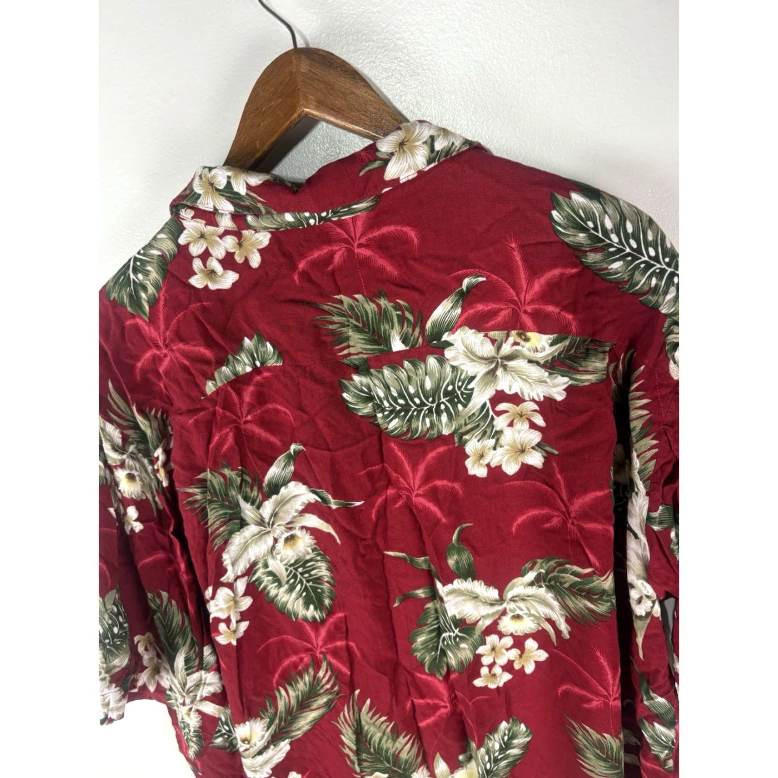 Vintage VINTAGE Sunny Island Hawaiian Shirt Men’s XL Tropical Floral Short Sleeve Beach Casual Mens Red/Multi Indonesia Size US XL / EU 56 / 4 - 5 Thumbnail
