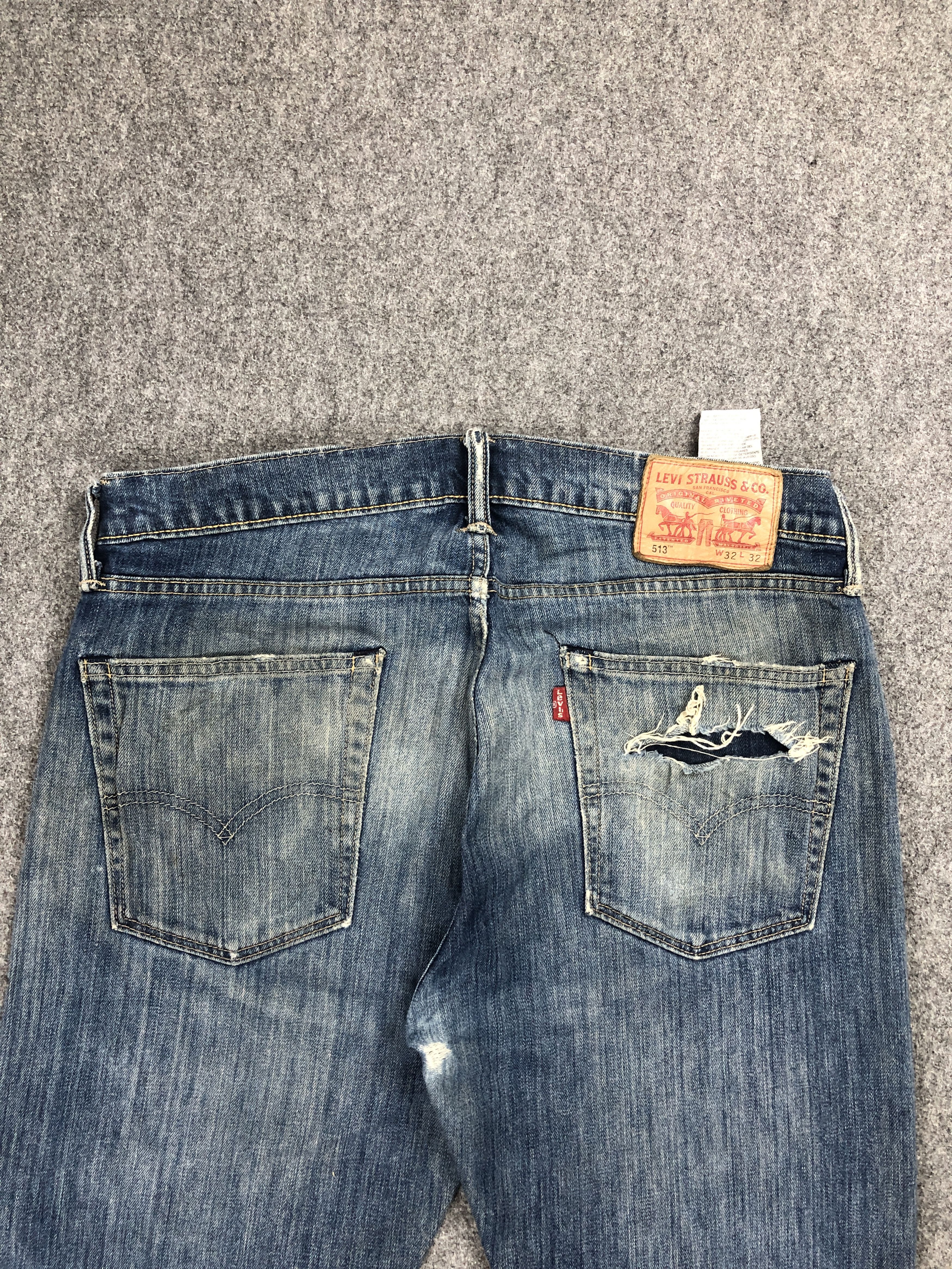 Levi's × Vintage Distressed Vintage Levi's 513 Faded Blue Jeans DP2248 Size US 33 - 3 Thumbnail