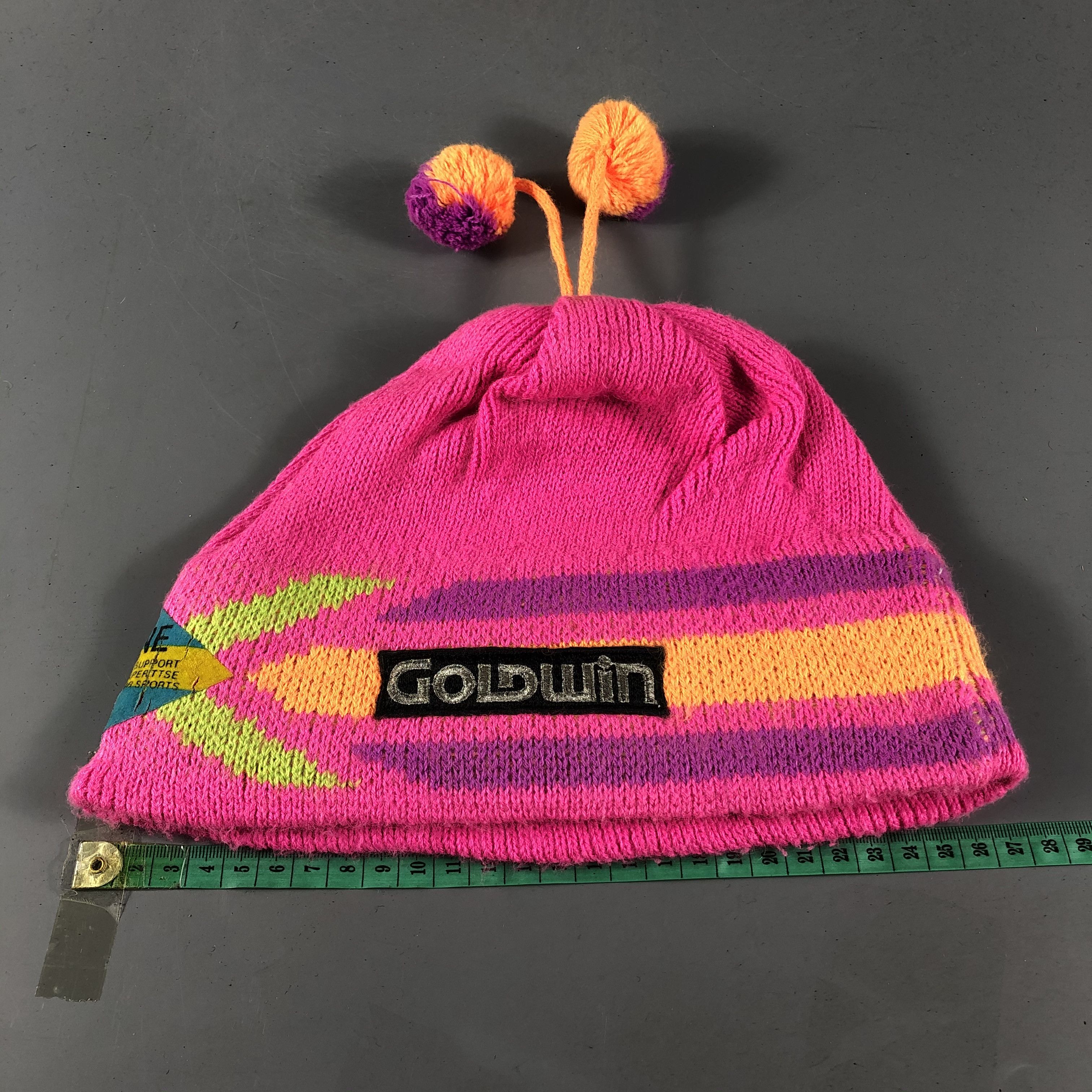 Goldwin Goldwin Pink Bobbles Beanie Snowcap Snow Hat B629 Size ONE SIZE - 4 Thumbnail
