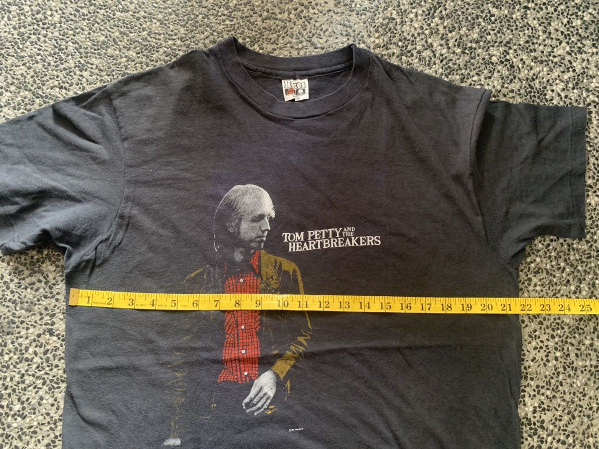 Band Tees × Vintage Vintage 80s Tom Petty And The Heartbreakers Rock Band Tshirt Size US XL / EU 56 / 4 - 8 Thumbnail