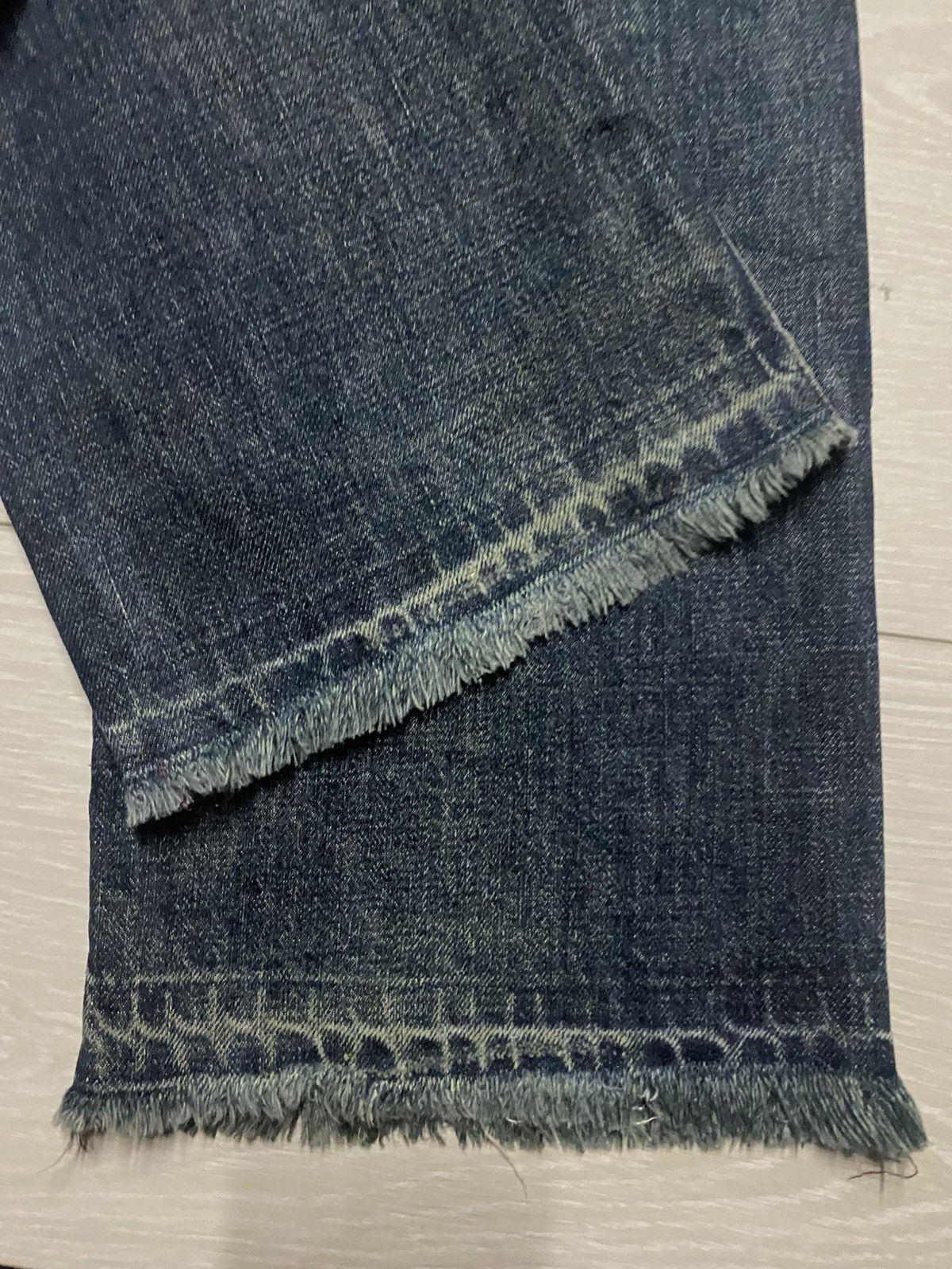 Japanese Brand Vintage Japanese Brand Mud Wash Frayer Baggy Jeans Size US 26 / EU 42 - 11 Thumbnail