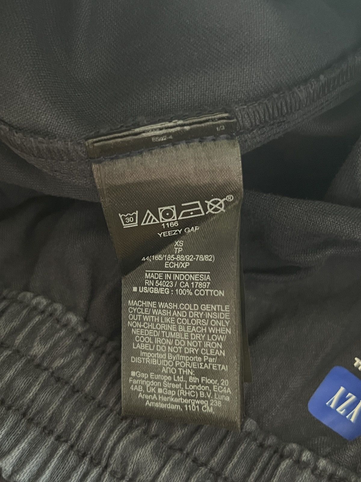 Balenciaga × Gap × Yeezy Yeezy Gap Balenciaga Denim Jacket Dark Grey Size US M / EU 48-50 / 2 - 10 Thumbnail