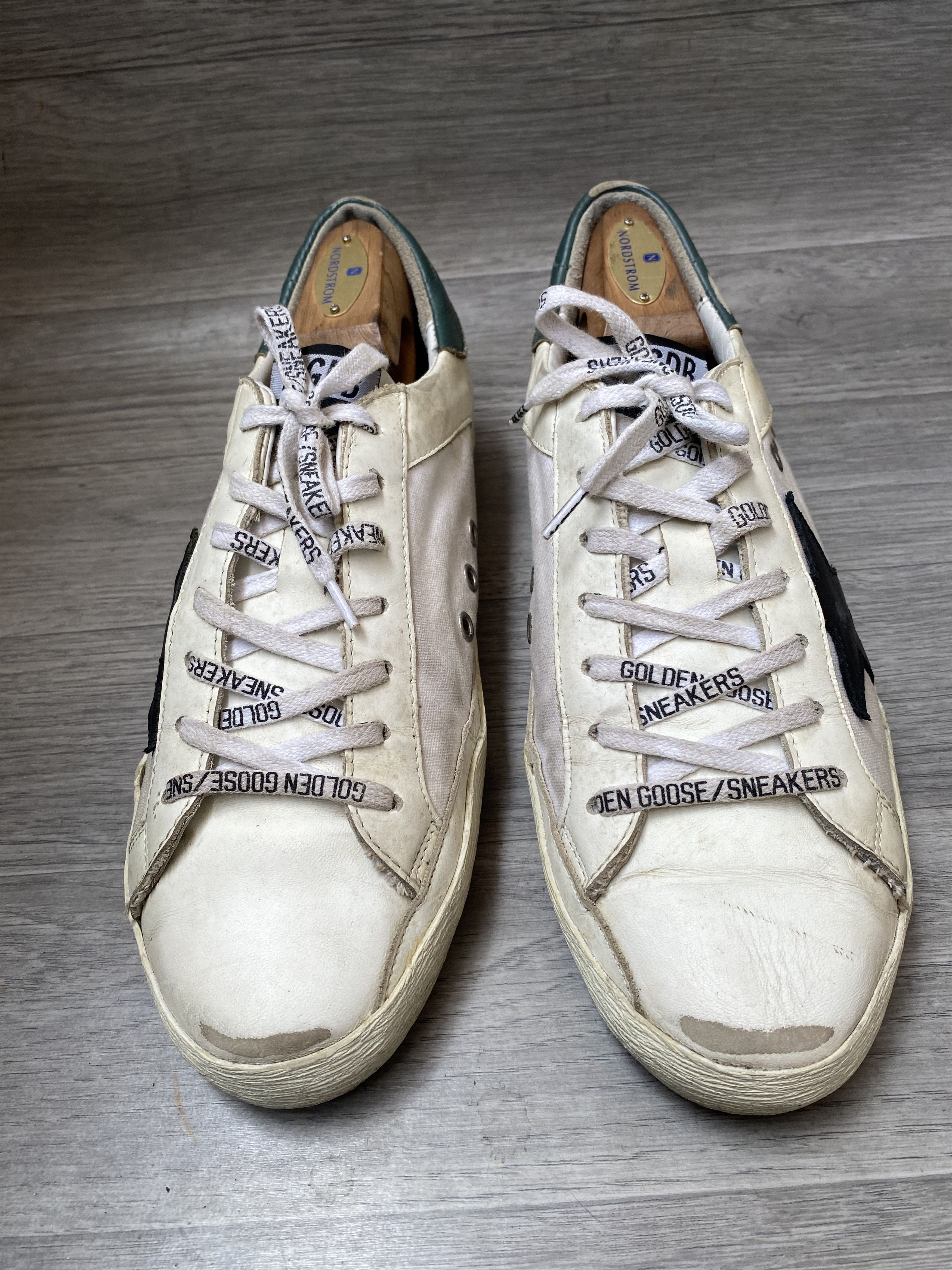 Golden Goose Golden goose distressed low top sneakers sz 42 Size US 9 / EU 42 - 1 Thumbnail