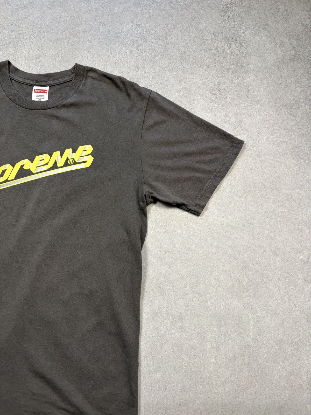 Supreme Supreme Banner Logo T-Shirt FW23 Charcoal Yellow USA Size M Size US M / EU 48-50 / 2 - 3 Thumbnail