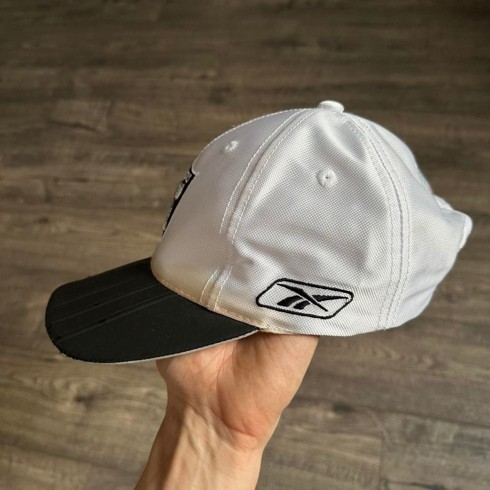 NFL × Reebok × Vintage Vintage Reebok Retro New Era Black Oakland LA Raiders Hat Size ONE SIZE - 8 Thumbnail