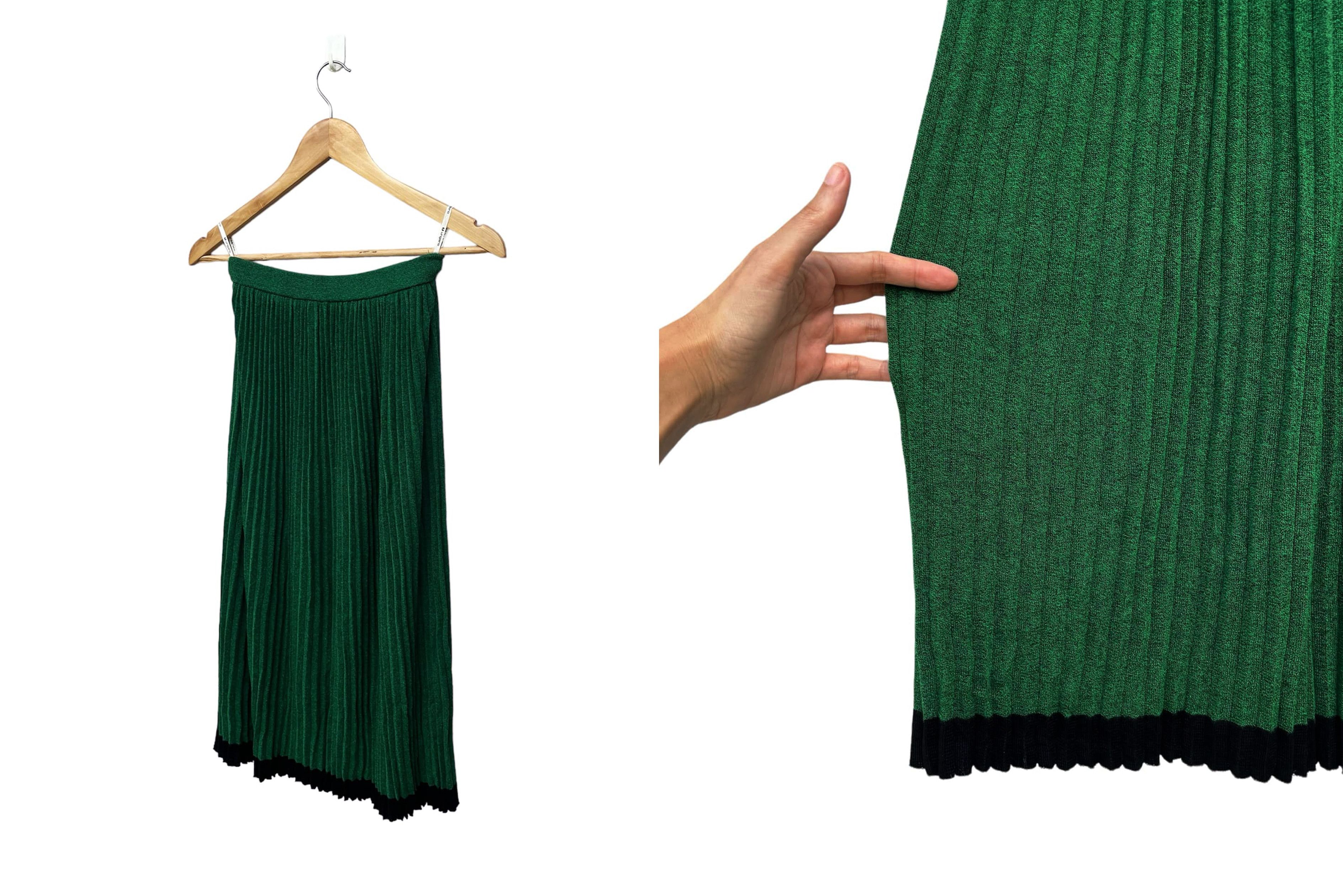 Ungaro Paris Ungaro Paris Emerald Green Pleated skirt with black hemline Size 25" / US 0 / IT 36 - 5 Thumbnail