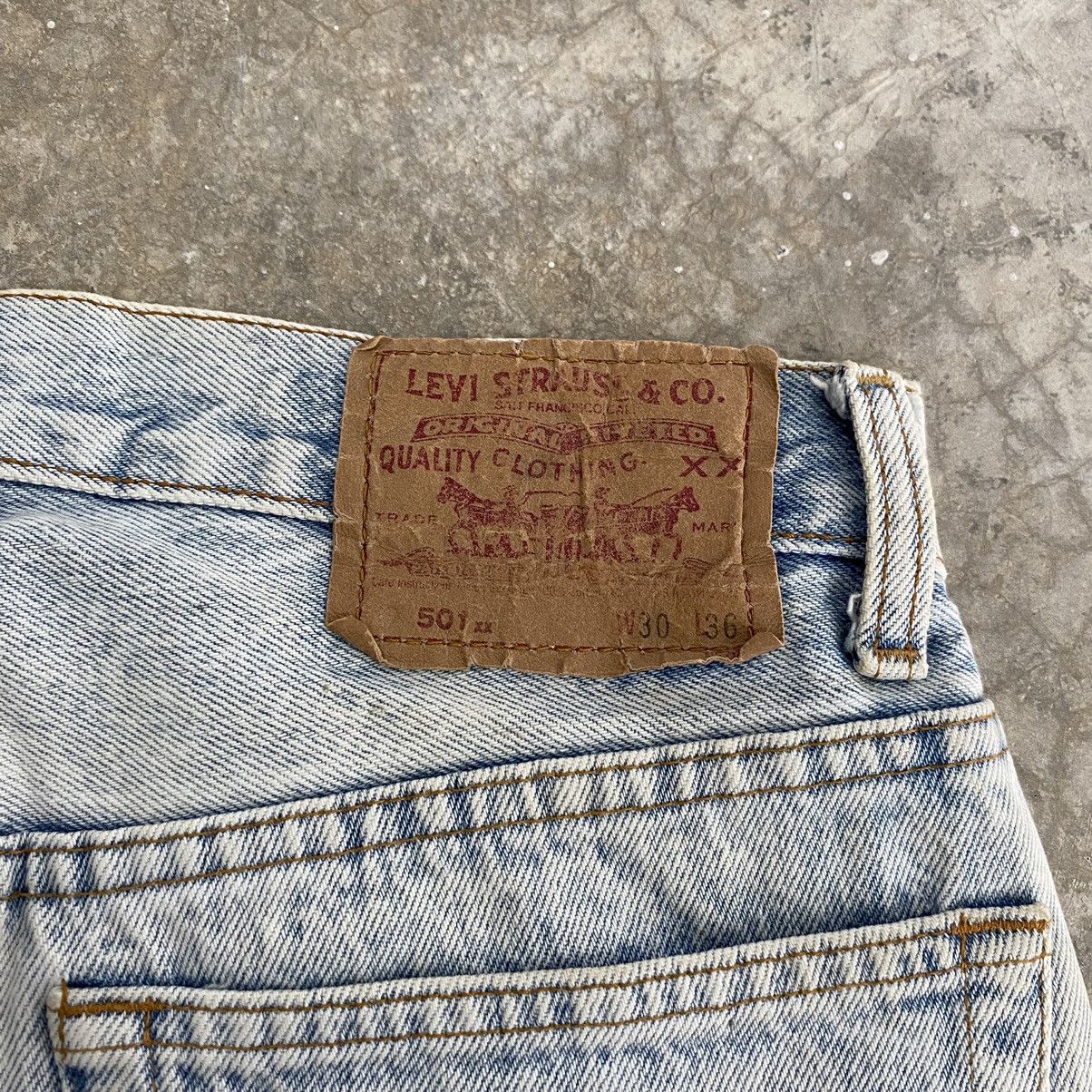 Levi's Size 28x27.5 Vintage 90’s Levis 501 Acid Washed Blue Jeans Size US 28 / EU 44 - 21 Thumbnail
