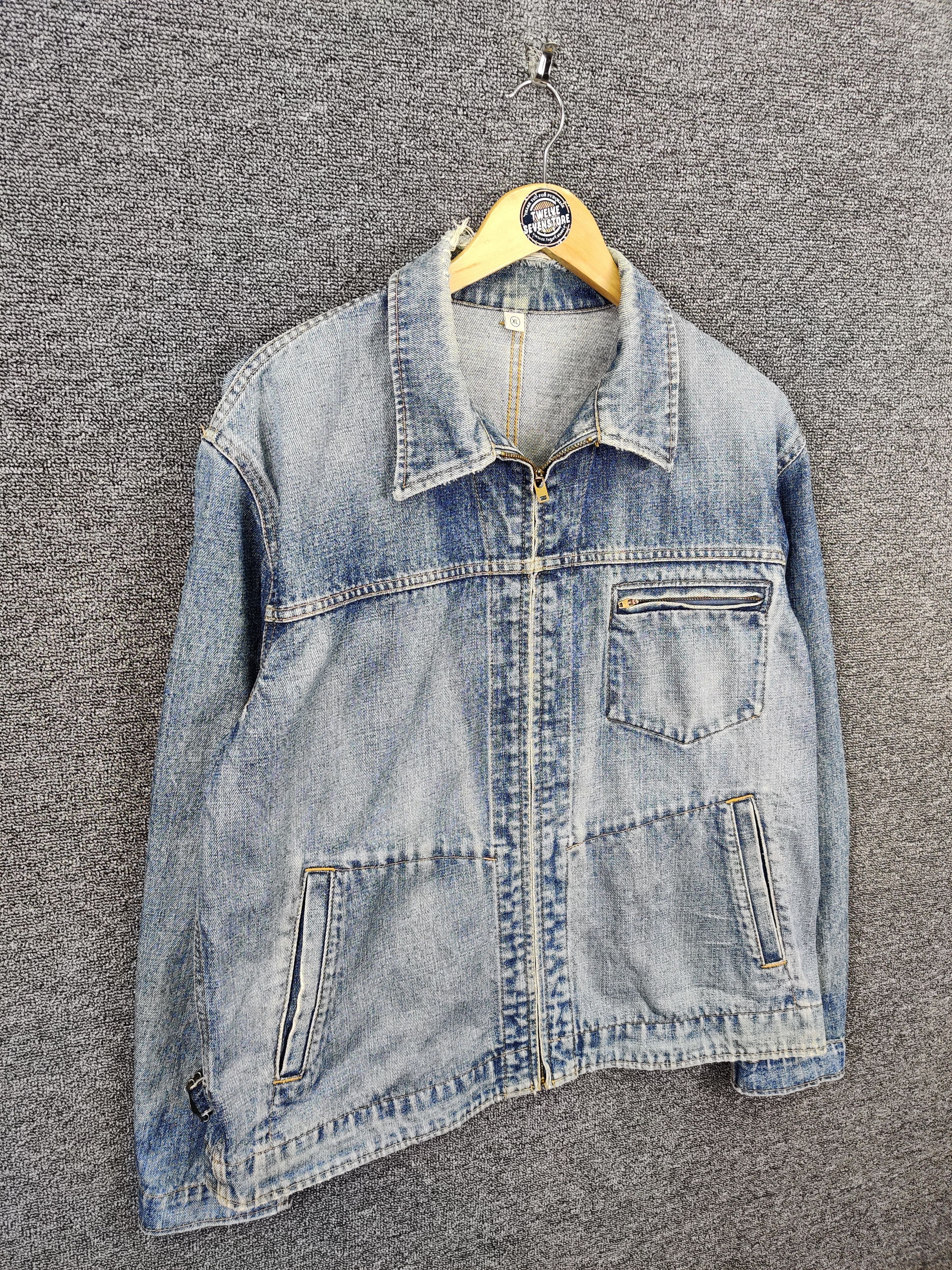 Uniqlo Vintage Thrashed Uniqlo Distressed Denim Trucker Jacket Size US XL / EU 56 / 4 - 5 Thumbnail