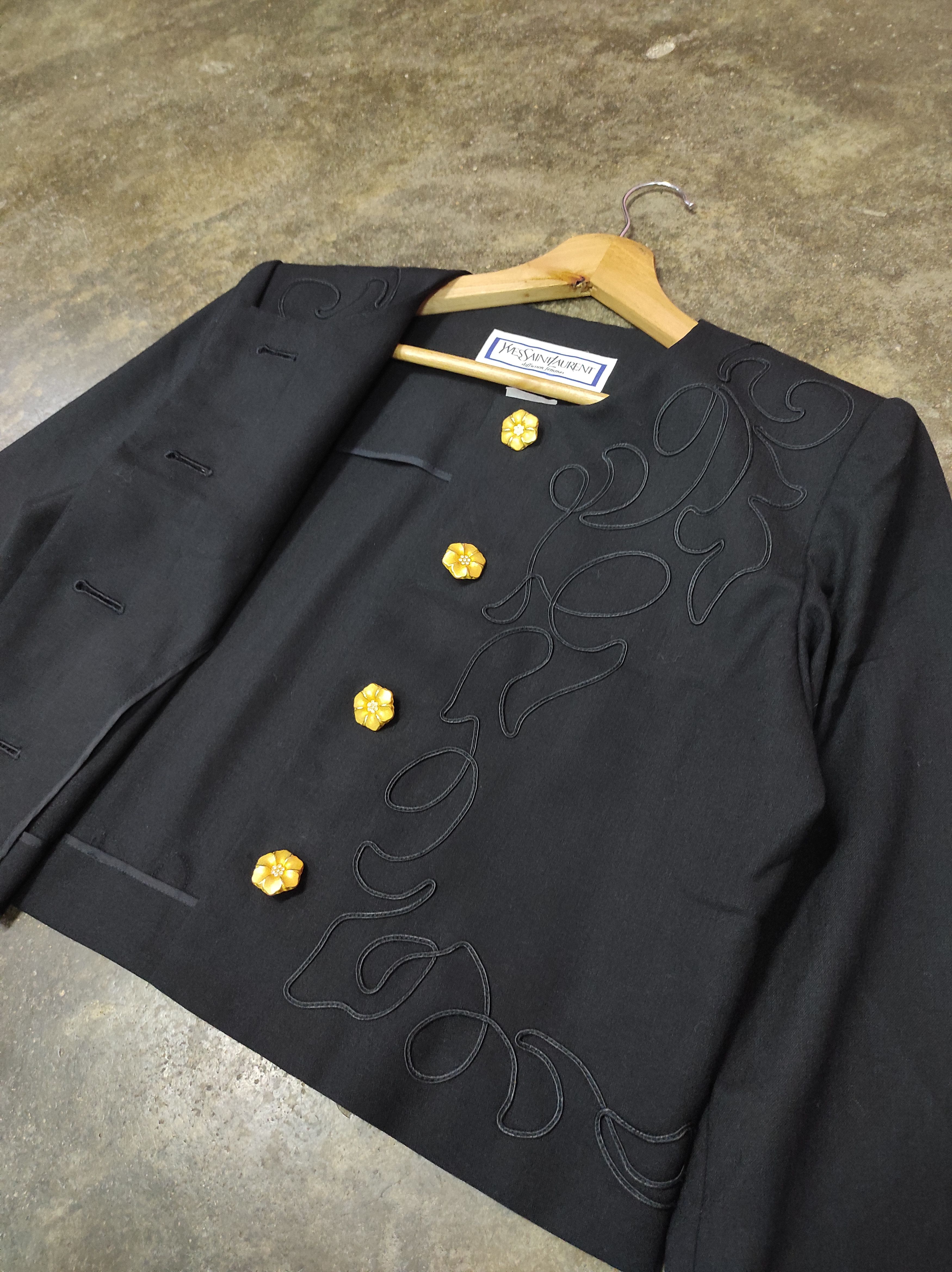 Vintage × Yves Saint Laurent YVES SAINT LAURENT DIFFUSION FEMMES FLOWER BUTTON JACKET Size M / US 6-8 / IT 42-44 - 7 Thumbnail