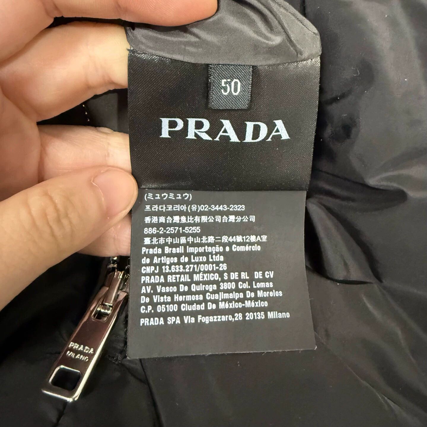 Prada Prada Reversible Black Triangle Logo Puffer 50 Size US M / EU 48-50 / 2 - 4 Thumbnail