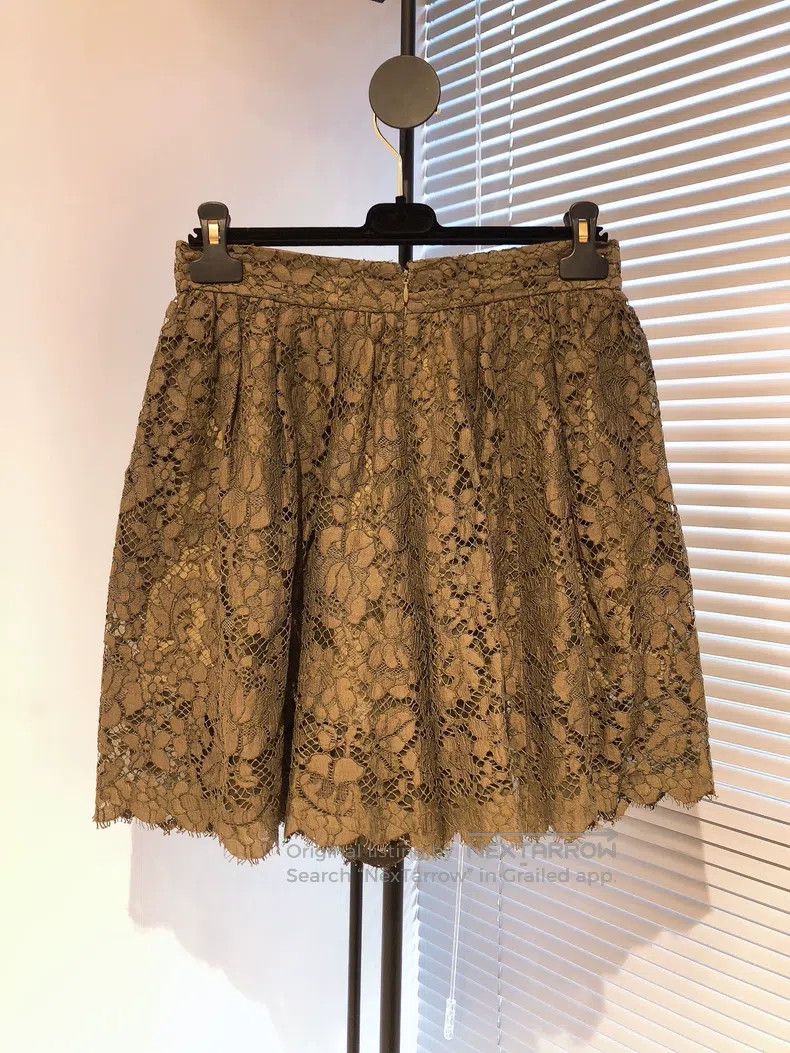 Prada Prada Lace shorts and skirt Size 27" / US 4 / IT 40 - 2 Thumbnail