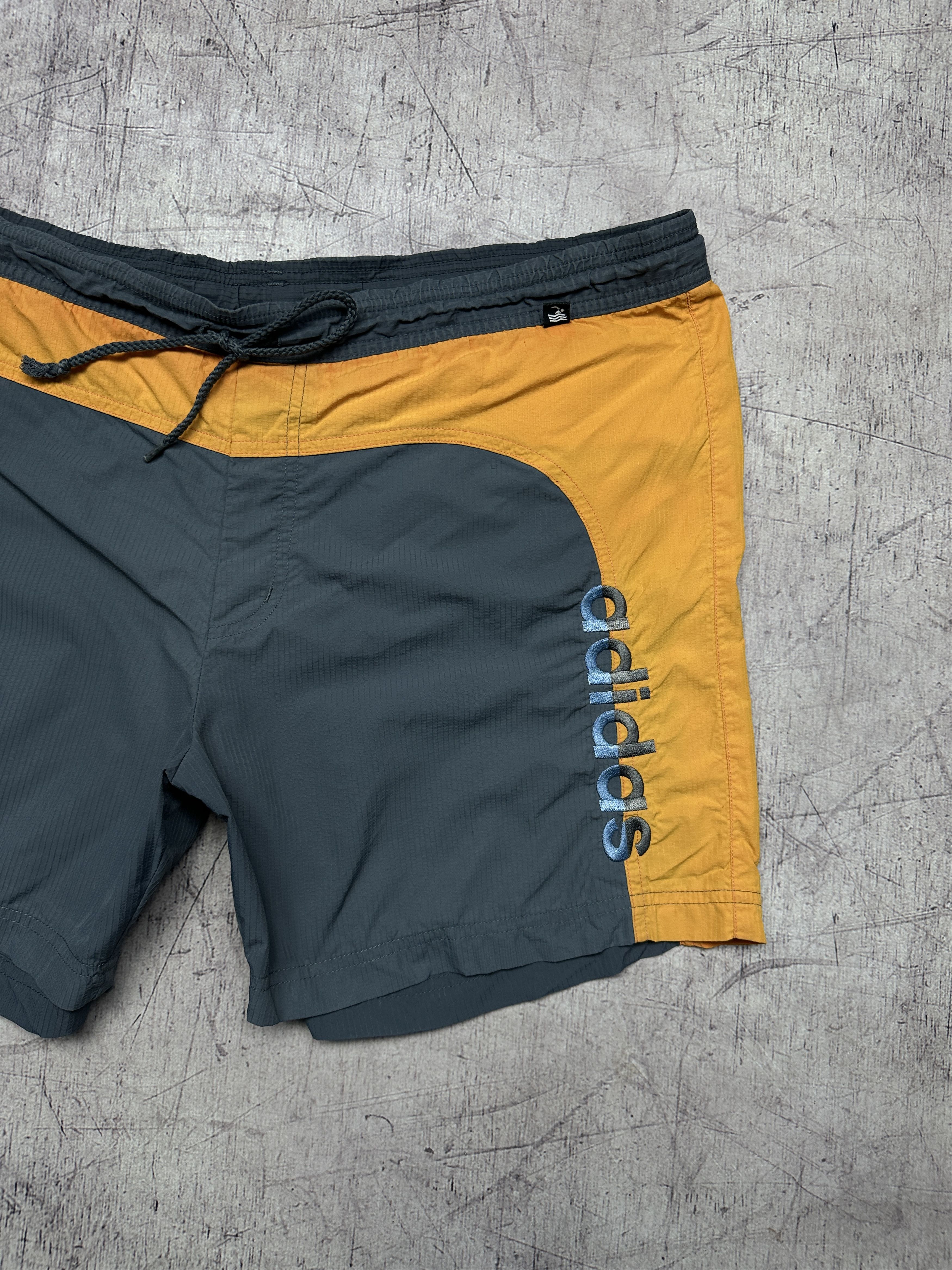 Adidas Adidas Vintage Mens Big Logo Nylon Swimming Shorts Size US 34 / EU 50 - 2 Thumbnail
