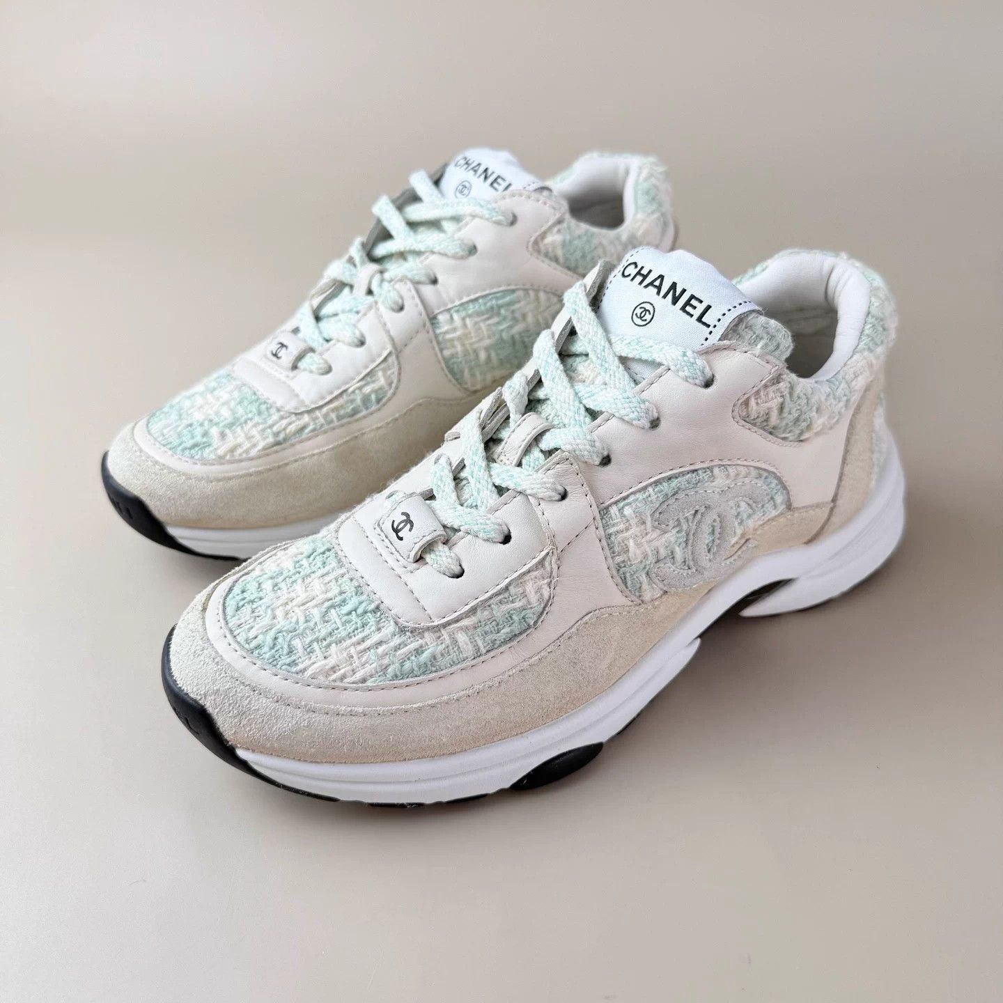 Chanel CHANEL white green woven C-C lace-up casual shoes Size US 5 / IT 35 - 1 Thumbnail