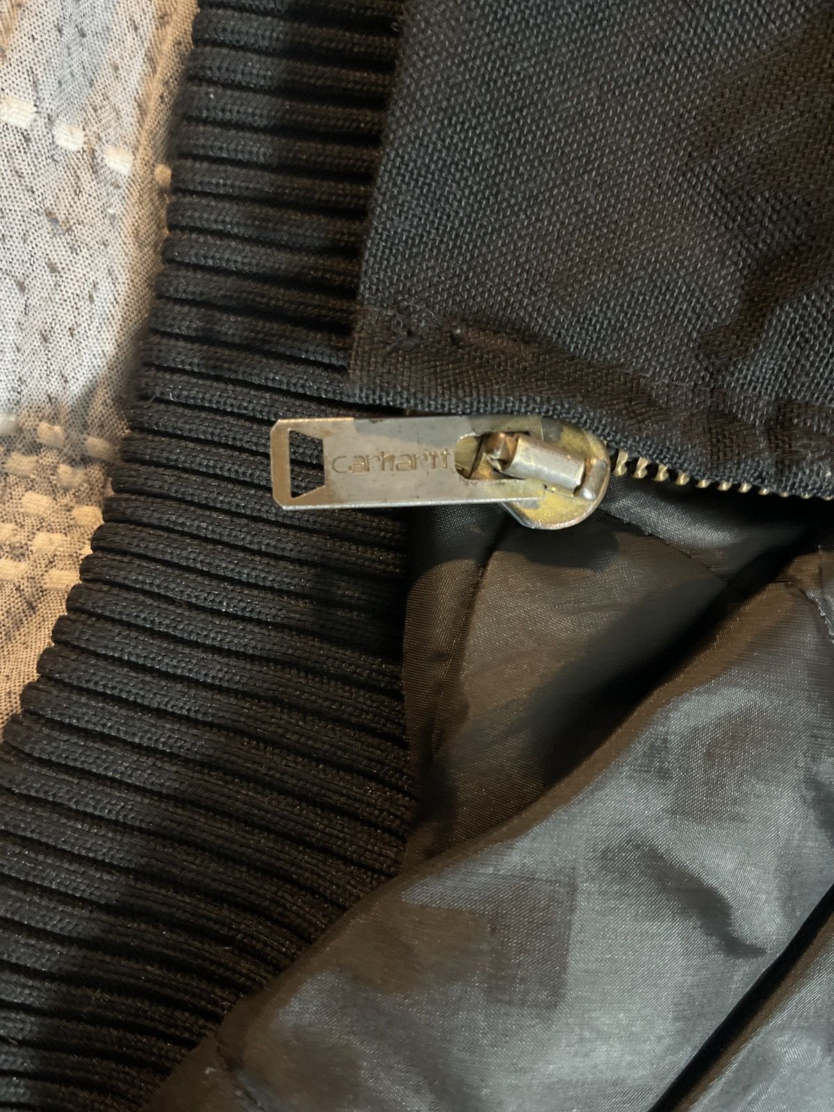 Carhartt × Vintage Vintage Carhartt Black Hooded Jacket - Unique Chest Logo Size US XL / EU 56 / 4 - 5 Thumbnail