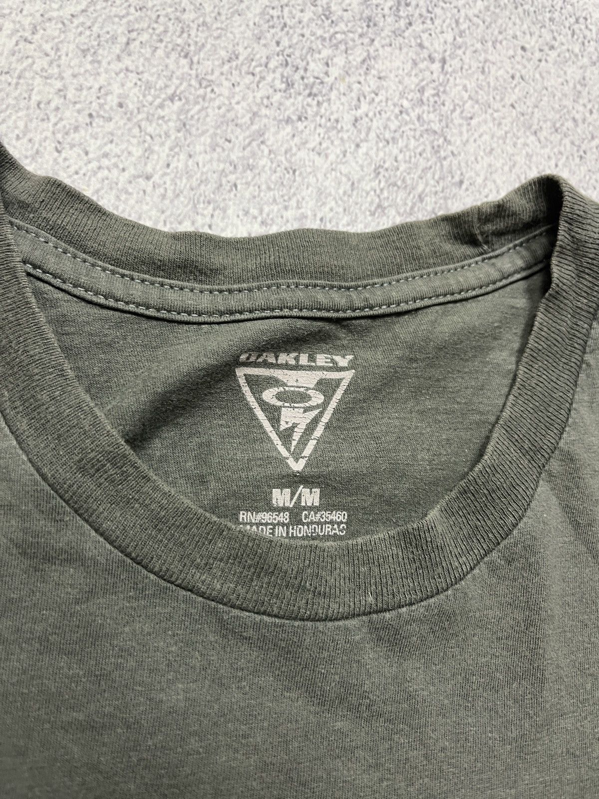 Oakley × Vintage Vintage Oakley Tee Big Skull Logo T Shirt Size US M / EU 48-50 / 2 - 7 Thumbnail