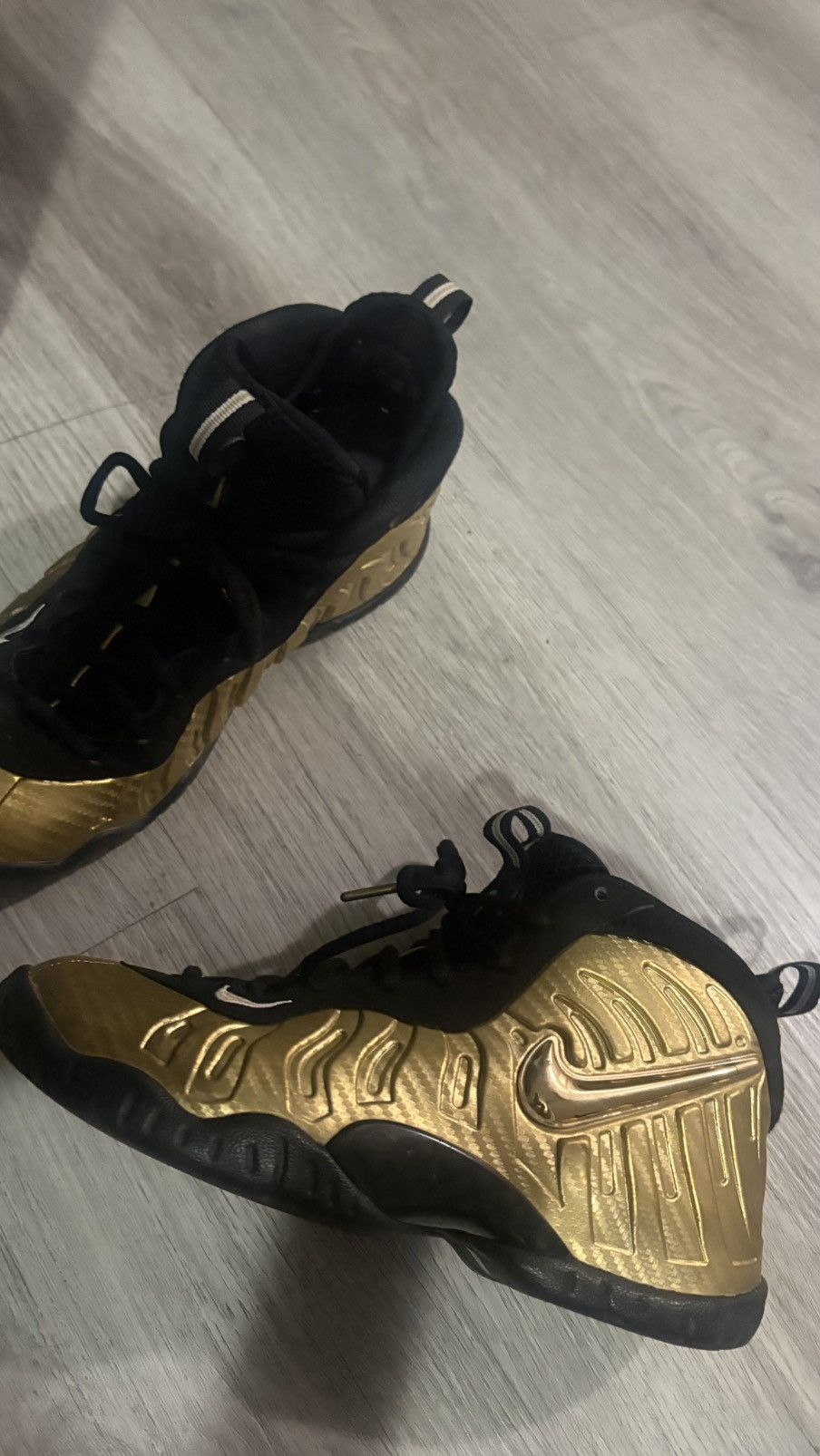 Nike Nike Foamposite one gold Size US 5 / IT 35 - 2 Thumbnail