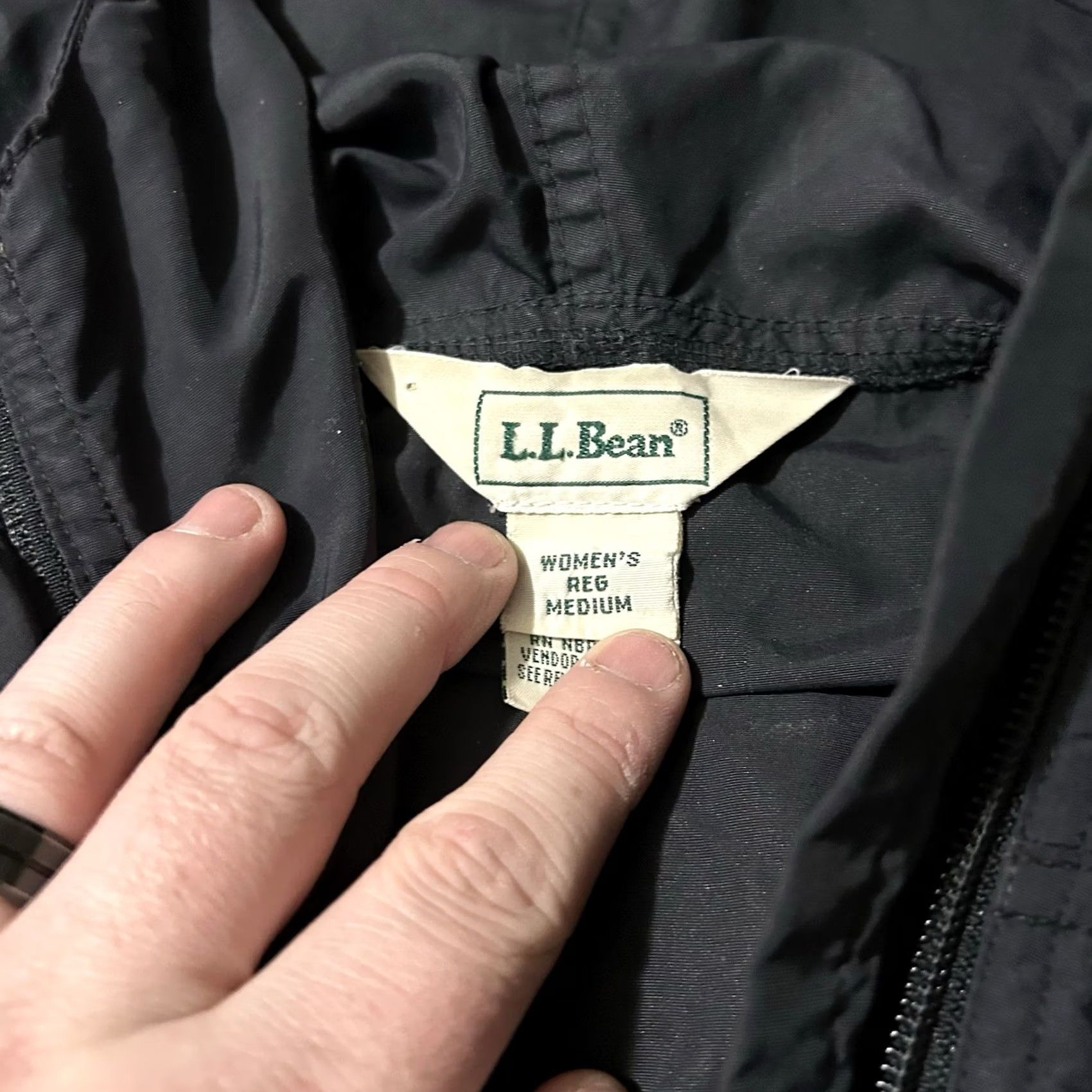 Vintage VINTAGE 90s L.L. Bean Black Anorak Windbreaker Pullover Jacket Women Medium M Windbreaker 90s Womens Jacket Black L.L. Bean Size M / US 6-8 / IT 42-44 - 4 Thumbnail